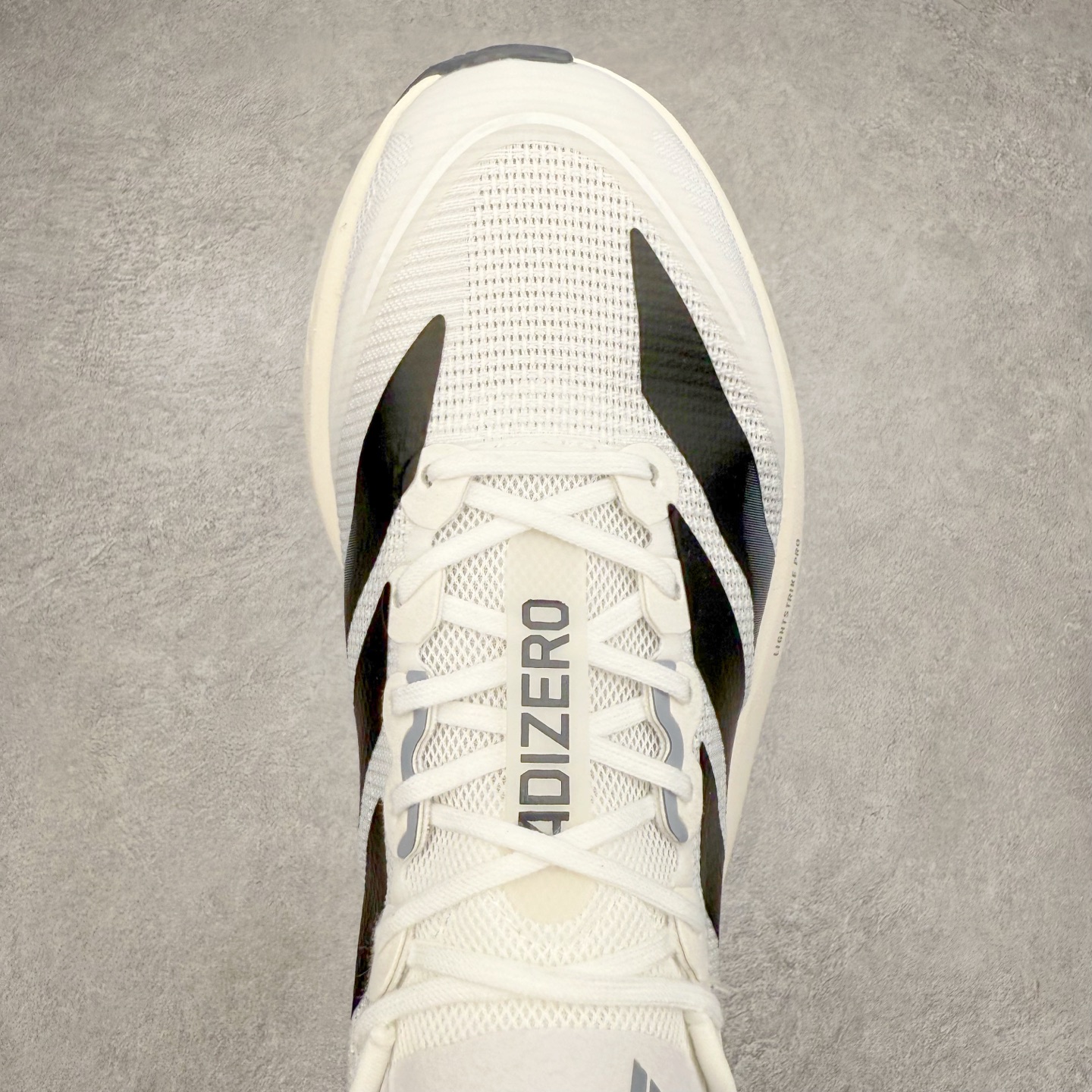 图片[4]-AD Adizero Boston 13 夏季透气网眼竞速跑鞋 JS4939 融合Lightstrike和Lightstrike Pro技术 采用乙烯/乙酸乙烯酯(EVA)材质 打造舒适中底 含ENERGYROD能量碳柱 旨在为步伐添活力 尺码：36 36.5 37 38 38.5 39 40 40.5 41 42 42.5 43 44 44.5 45-选品中心