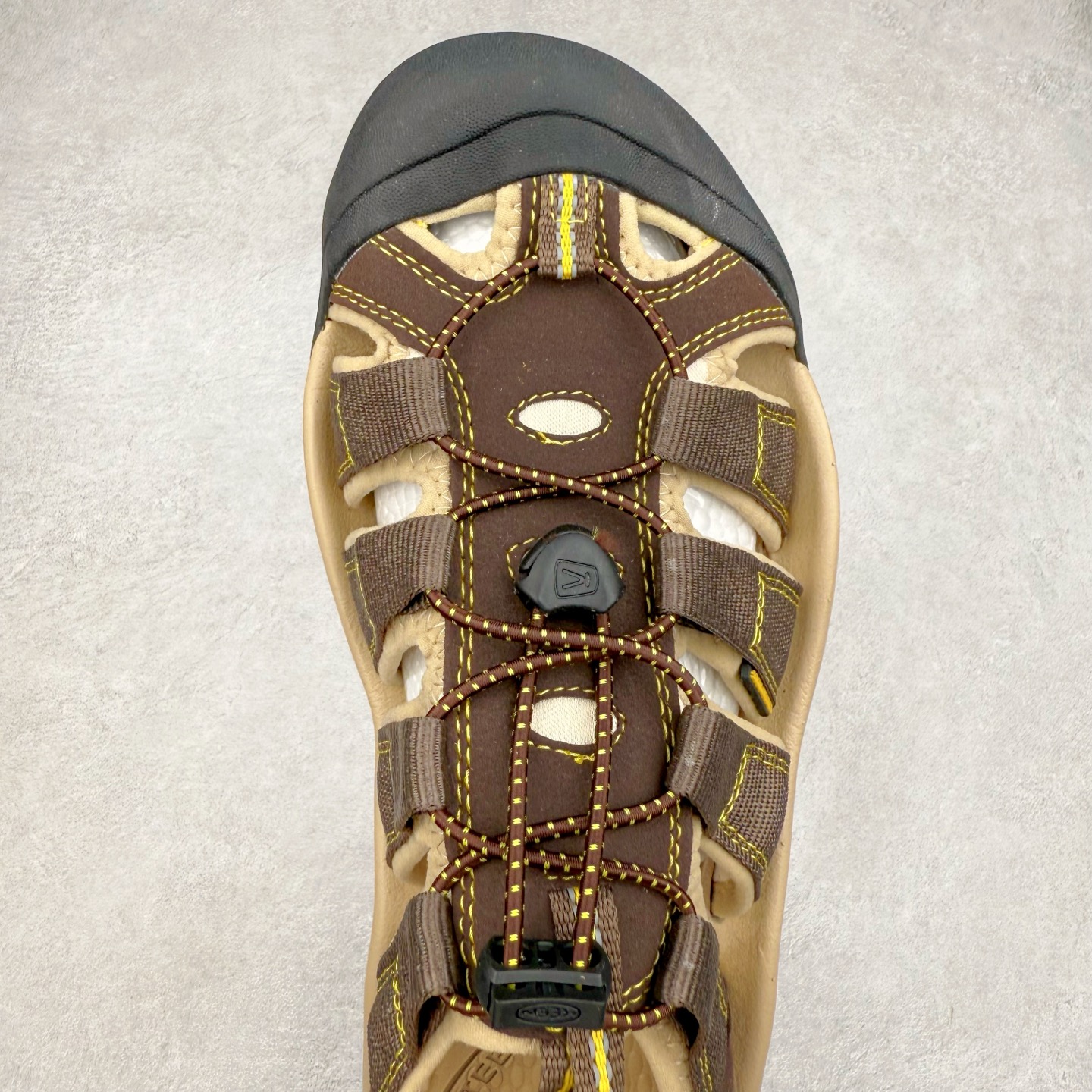 图片[4]-人气户外休闲鞋品牌-科恩Keen Uneek Flat-M 平底编织弹力穿搭溯溪涉水休闲户外凉鞋 #外贸订单出口品质#采用进口机台编制两根尼龙绳组成鞋面(快干衬里原料!!)#原装轻量级EVA中底缓震材质组合防滑橡胶外底部 夏季潮鞋,文青界的凉鞋至尊 都市机能户外品牌 KEEN 向来积极为其旗下大热鞋款 UNEEK 推出联名款，后跟为全封闭设计，快干衬里，HIGH-TRACTION橡胶外底，及轻量级EVA中底，达到轻量缓震的同时减轻重量。尺码：35 36 37 38 40 41 42 43 44 45-选品中心