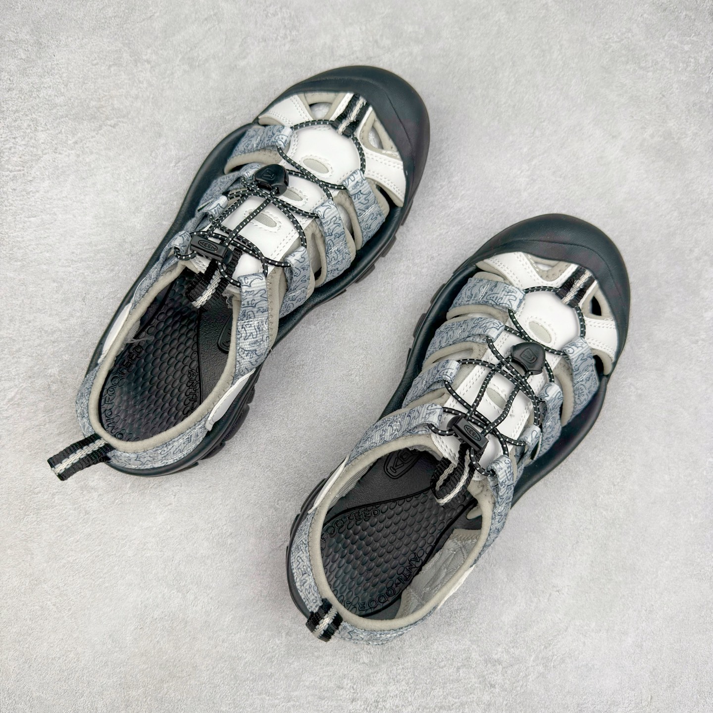 图片[3]-人气户外休闲鞋品牌-科恩Keen Uneek Flat-M 平底编织弹力穿搭溯溪涉水休闲户外凉鞋 #外贸订单出口品质#采用进口机台编制两根尼龙绳组成鞋面(快干衬里原料!!)#原装轻量级EVA中底缓震材质组合防滑橡胶外底部 夏季潮鞋,文青界的凉鞋至尊 都市机能户外品牌 KEEN 向来积极为其旗下大热鞋款 UNEEK 推出联名款，后跟为全封闭设计，快干衬里，HIGH-TRACTION橡胶外底，及轻量级EVA中底，达到轻量缓震的同时减轻重量。尺码：35 36 37 38 40 41 42 43 44 45-选品中心