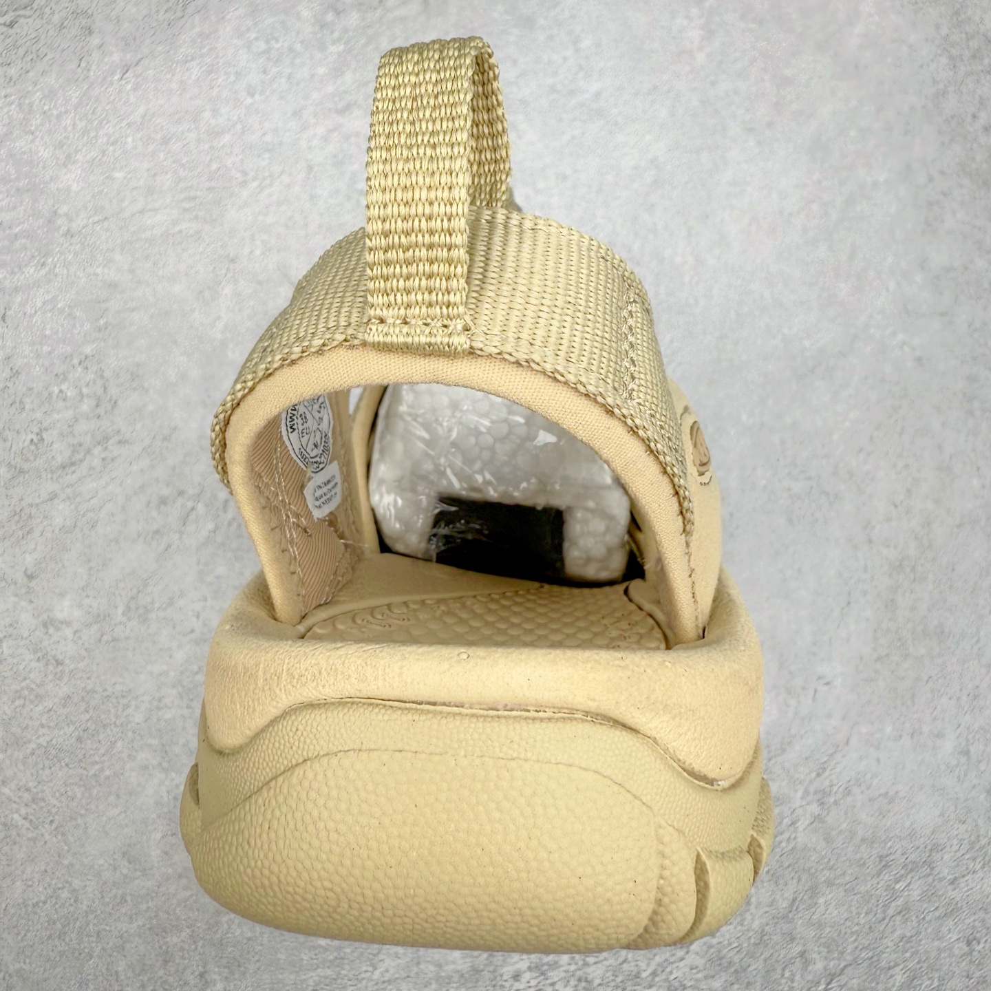 图片[8]-人气户外休闲鞋品牌-科恩Keen Uneek Flat-M 平底编织弹力穿搭溯溪涉水休闲户外凉鞋 #外贸订单出口品质#采用进口机台编制两根尼龙绳组成鞋面(快干衬里原料!!)#原装轻量级EVA中底缓震材质组合防滑橡胶外底部 夏季潮鞋,文青界的凉鞋至尊 都市机能户外品牌 KEEN 向来积极为其旗下大热鞋款 UNEEK 推出联名款，后跟为全封闭设计，快干衬里，HIGH-TRACTION橡胶外底，及轻量级EVA中底，达到轻量缓震的同时减轻重量。尺码：35 36 37 38 40 41 42 43 44 45-选品中心