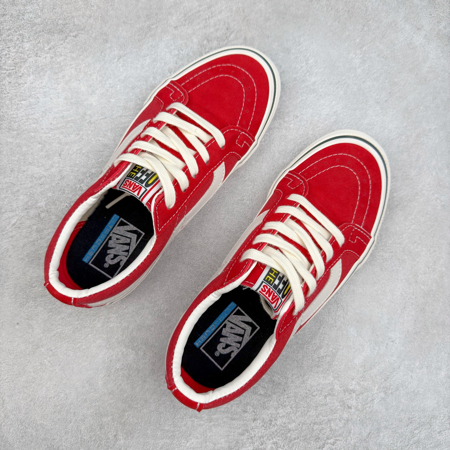 图片[3]-Vans SK8-Low 红白 全新一代 低帮硫化帆布鞋 该鞋款以白线勾勒出整体造型效果，红色帆布鞋面打造整体鞋身，以SK8-low鞋身为蓝本，风格极具辨识度，上脚凸显穿搭功力 货号：VN0A4UWIXGJ 尺码：35 36 36.5 37 38 38.5 39 40 40.5 41 42 42.5 43 44-选品中心