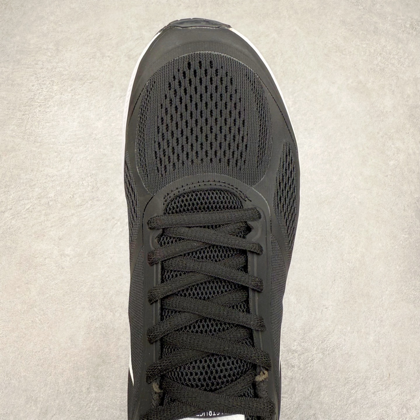 图片[4]-NK Air Zoom Winflo 7X 登月网面透气专业跑步鞋 采用直观设计 不论训练还是慢跑 皆可助你提升跑步表现 轻薄鞋面适合四季穿着 堪称跑步常备单品 富有支撑力 为双足提供出色包覆 足底巧搭两个 Zoom Air 缓震配置（比 Pegasus 38 多 1 个）塑就出众的回弹迈步效果 经典战马回归 值得信赖 如你添翼 伴你畅享凌跃时刻 尺码：36 36.5 37.5 38 38.5 39 40 40.5 41 42 42.5 43 44 44.5 45-选品中心