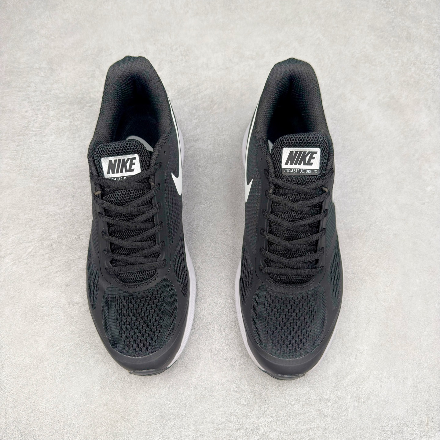 图片[2]-NK Air Zoom Winflo 7X 登月网面透气专业跑步鞋 采用直观设计 不论训练还是慢跑 皆可助你提升跑步表现 轻薄鞋面适合四季穿着 堪称跑步常备单品 富有支撑力 为双足提供出色包覆 足底巧搭两个 Zoom Air 缓震配置（比 Pegasus 38 多 1 个）塑就出众的回弹迈步效果 经典战马回归 值得信赖 如你添翼 伴你畅享凌跃时刻 尺码：36 36.5 37.5 38 38.5 39 40 40.5 41 42 42.5 43 44 44.5 45-选品中心