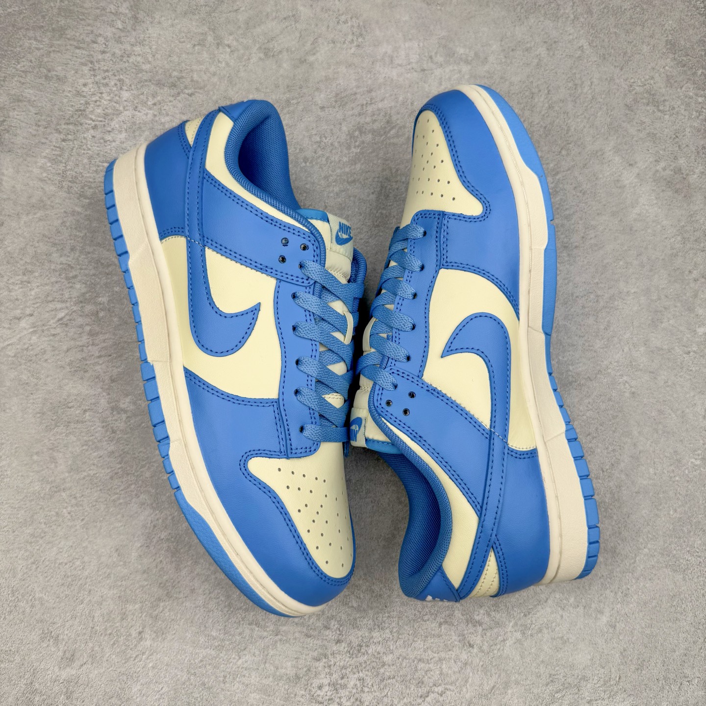 图片[3]-＃YC纯原 NK Dunk Low 北卡蓝2.0 DV0833-113 实力大厂出品 新配色陆续开发 利润个位数只为口碑 全套原纸板楦头开发 确保原汁原味 完美呈现DUNK版型 一比一鞋头弧度高度鞋身弧度 此版本只针对中端市场 皮料材质有所更替 其他数据细节工艺流程均保持一致 绝不口嗨 细节品控鞋型随意对比 独家私模官方第六代原厂航空铝磨具打磨大底 鞋头坡度极致还原 无解鞋型 原盒原配 圈内天花板工艺 原厂玻璃冲刀 超高清洁度 全鞋零毛边皮料切割 原厂中底布点胶 中底布拉帮走线遵循公司 尺码：36 36.5 37.5 38 38.5 39 40 40.5 41 42 42.5 43 44 44.5 45 46-选品中心