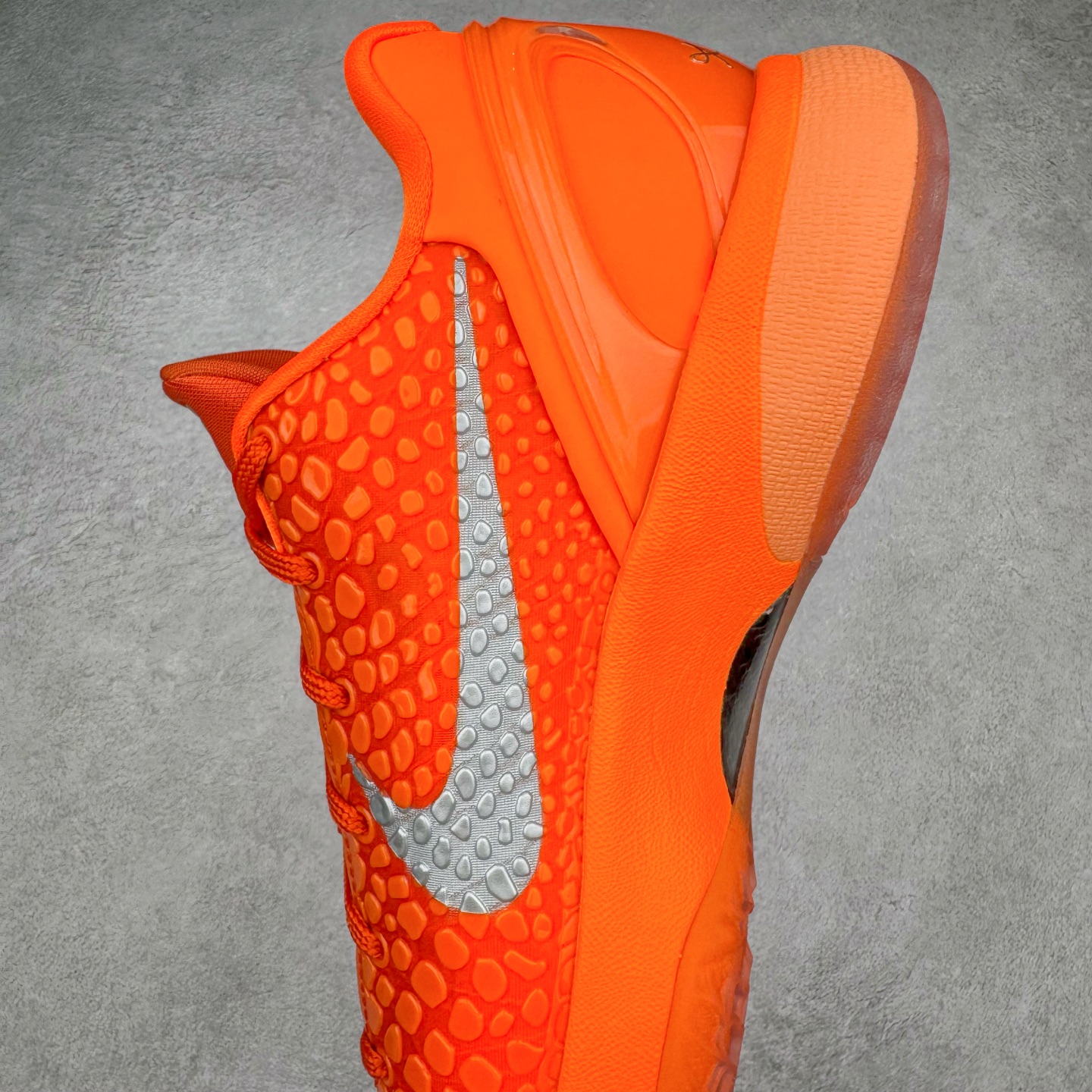 图片[7]-＃GX纯原 NK Zoom Kobe 6 Protro 科比六代 暴力橙 IH1871-800 完美复刻公司货 前掌超大Zoom Turbo气垫 后掌EVA缓震 真正的原汁原味 还原ZP脚感 全身鞋材卡料色独家定制 唯一正确喷漆工艺Swoosh 正确凹凸蛇鳞工艺 正确鞋面渐变效果 内全置真动飞态线 独立原厂模具 最大尺码达到48.5码 首批不拼图大几率过验 亲测已过 支持各种高强度实战 无需担心 上脚价 补货周期极长 脚宽建议买大半码 科比系列前掌偏窄 不影响二次销售 支持七天无理由退换 尺码：40 40.5 41 42 42.5 43 44 44.5 45 45.5 46 47.5 48.5 49.6 50.5-选品中心