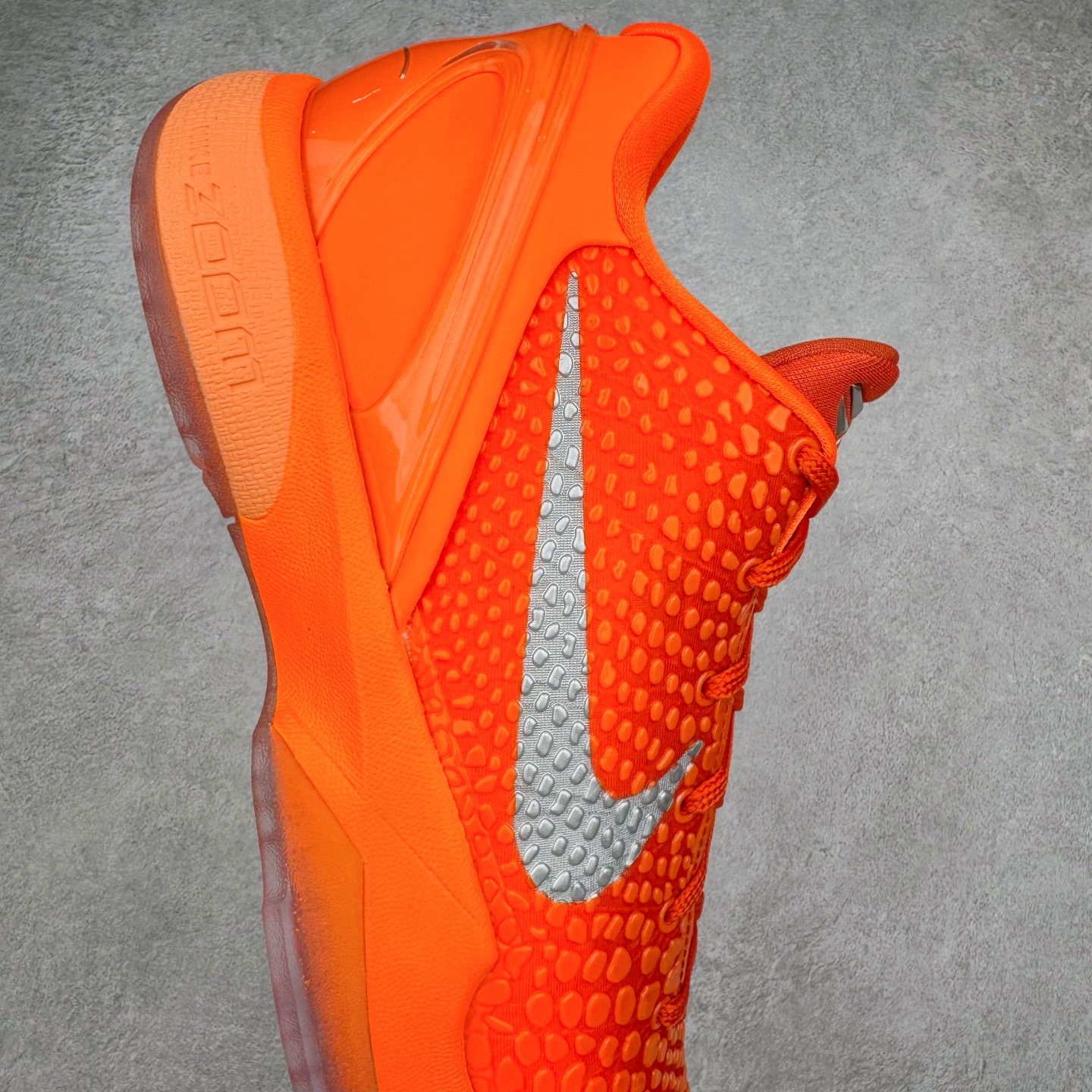 图片[6]-＃GX纯原 NK Zoom Kobe 6 Protro 科比六代 暴力橙 IH1871-800 完美复刻公司货 前掌超大Zoom Turbo气垫 后掌EVA缓震 真正的原汁原味 还原ZP脚感 全身鞋材卡料色独家定制 唯一正确喷漆工艺Swoosh 正确凹凸蛇鳞工艺 正确鞋面渐变效果 内全置真动飞态线 独立原厂模具 最大尺码达到48.5码 首批不拼图大几率过验 亲测已过 支持各种高强度实战 无需担心 上脚价 补货周期极长 脚宽建议买大半码 科比系列前掌偏窄 不影响二次销售 支持七天无理由退换 尺码：40 40.5 41 42 42.5 43 44 44.5 45 45.5 46 47.5 48.5 49.6 50.5-选品中心