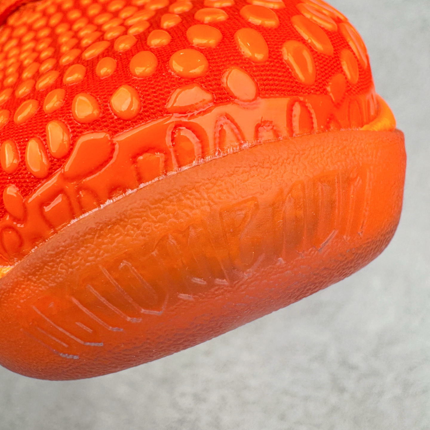 图片[14]-＃GX纯原 NK Zoom Kobe 6 Protro 科比六代 暴力橙 IH1871-800 完美复刻公司货 前掌超大Zoom Turbo气垫 后掌EVA缓震 真正的原汁原味 还原ZP脚感 全身鞋材卡料色独家定制 唯一正确喷漆工艺Swoosh 正确凹凸蛇鳞工艺 正确鞋面渐变效果 内全置真动飞态线 独立原厂模具 最大尺码达到48.5码 首批不拼图大几率过验 亲测已过 支持各种高强度实战 无需担心 上脚价 补货周期极长 脚宽建议买大半码 科比系列前掌偏窄 不影响二次销售 支持七天无理由退换 尺码：40 40.5 41 42 42.5 43 44 44.5 45 45.5 46 47.5 48.5 49.6 50.5-选品中心