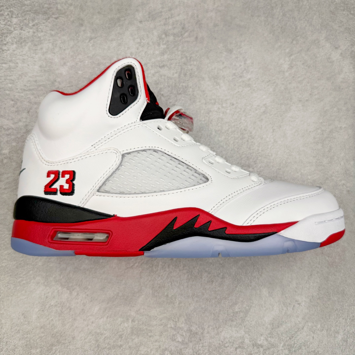 ＃KZ纯原 Air Jordan AJ5 OG 火焰红 HQ7978-101 原厂全套原楦原纸板磨具开发 原厂皮料加持 原厂港宝加持定型后跟R度完美 同源原厂电绣 飞人针数密度立体效果一致 原厂拉帮手法 原厂配置纸衬高频鞋盒 原厂指令配双鞋带 原厂TPU网格鞋带扣 超高鞋面清洁度 最高QC检验标准 控制溢胶瑕疵 到手可放心比对发售原鞋 上脚百分百充正驾驭 尺码：40 40.5 41 42 42.5 43 44 44.5 45 46 47.5 48.5-选品中心