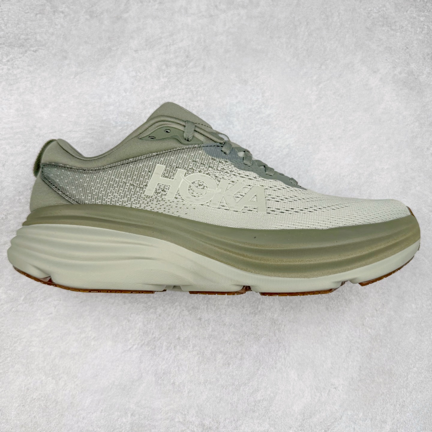 ＃HK纯原 HOKA ONE ONE Bondi 8 邦代八代缓震网面耐磨低帮跑步鞋 原始的 Bondi 缓震和线条在这里 提供该特许经营权众所周知的柔软、平衡的乘坐体验 Bondi 使用加长的摇杆微调几何形状 以获得更大的加速度 同时由于采用碳纤维板 还可以提供更平稳的脚趾离地 尺码：36 36.5 37.5 38 38.5 39 40 40.5 41 42 42.5 43 44 44.5 45-选品中心