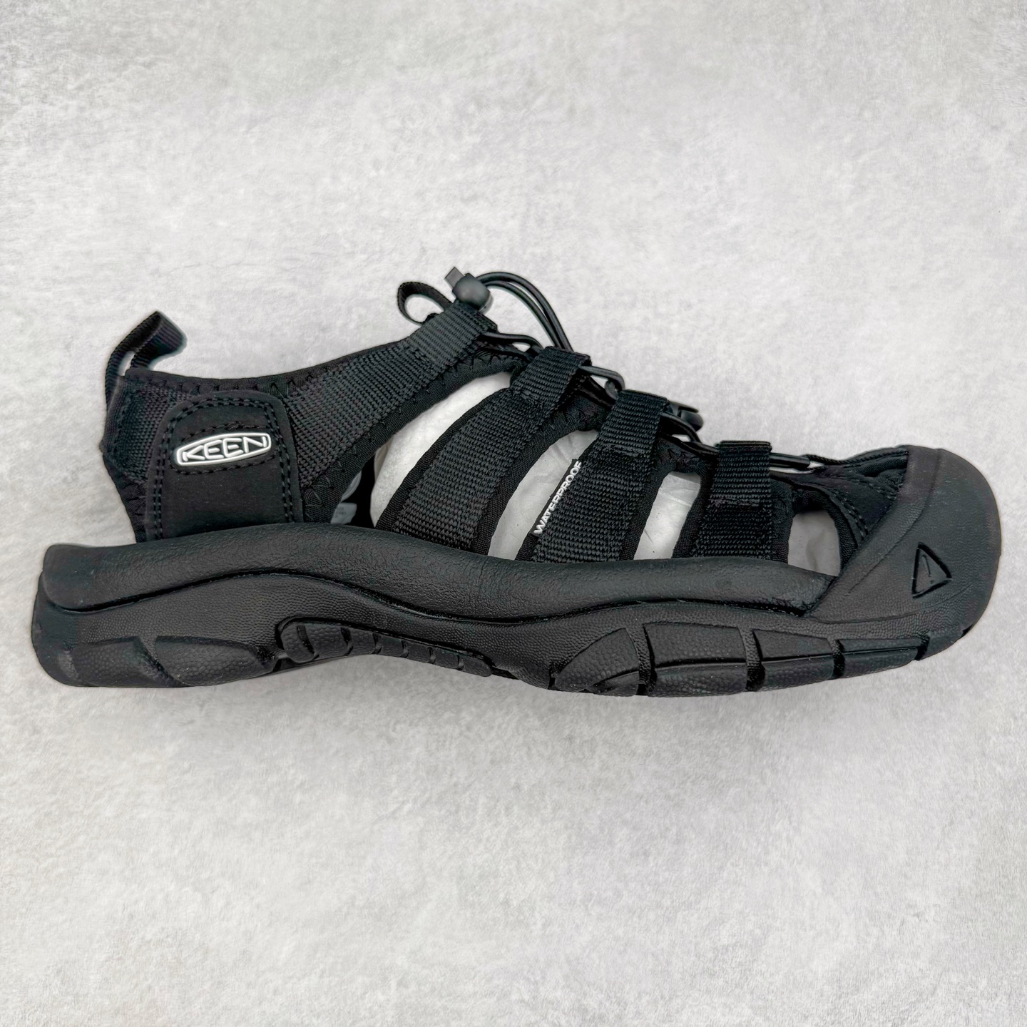 图片[7]-人气户外休闲鞋品牌-科恩Keen Uneek Flat-M 平底编织弹力穿搭溯溪涉水休闲户外凉鞋 #外贸订单出口品质#采用进口机台编制两根尼龙绳组成鞋面(快干衬里原料!!)#原装轻量级EVA中底缓震材质组合防滑橡胶外底部 夏季潮鞋,文青界的凉鞋至尊 都市机能户外品牌 KEEN 向来积极为其旗下大热鞋款 UNEEK 推出联名款，后跟为全封闭设计，快干衬里，HIGH-TRACTION橡胶外底，及轻量级EVA中底，达到轻量缓震的同时减轻重量。尺码：35 36 37 38 40 41 42 43 44 45-选品中心