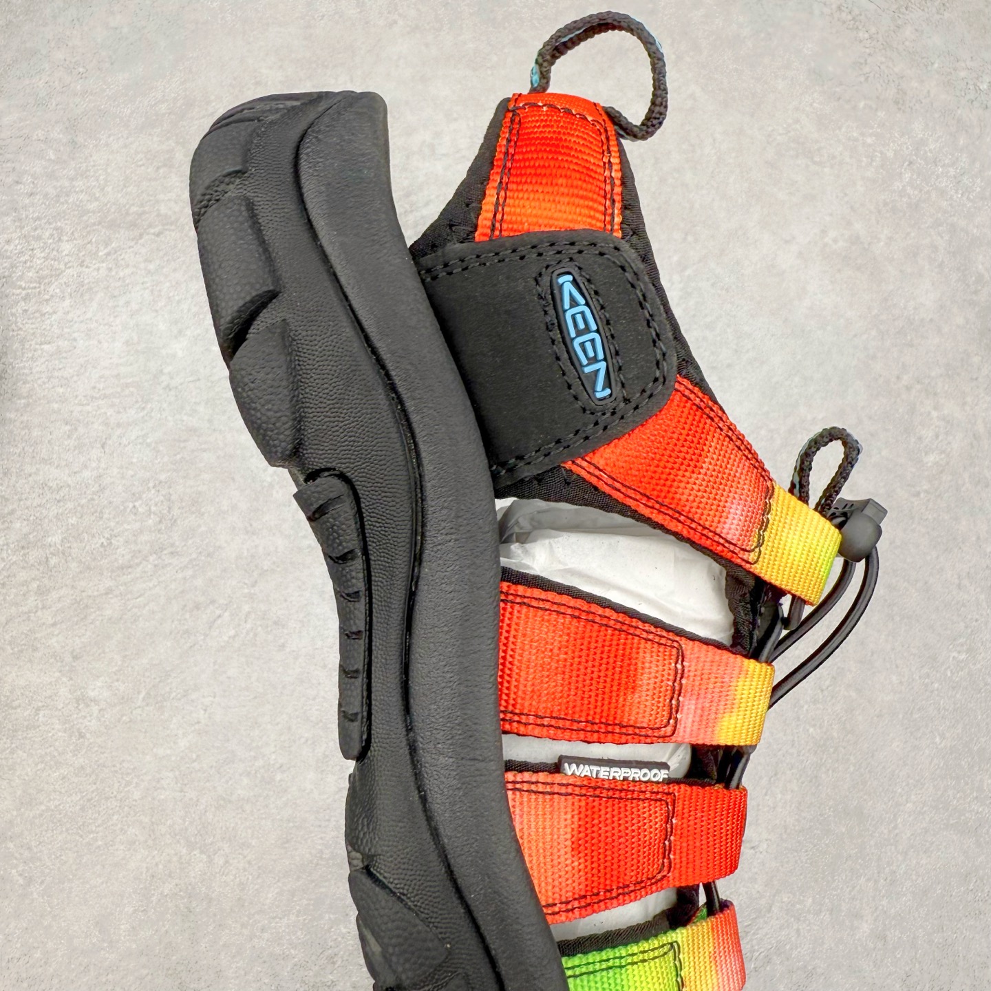 图片[6]-人气户外休闲鞋品牌-科恩Keen Uneek Flat-M 平底编织弹力穿搭溯溪涉水休闲户外凉鞋 #外贸订单出口品质#采用进口机台编制两根尼龙绳组成鞋面(快干衬里原料!!)#原装轻量级EVA中底缓震材质组合防滑橡胶外底部 夏季潮鞋,文青界的凉鞋至尊 都市机能户外品牌 KEEN 向来积极为其旗下大热鞋款 UNEEK 推出联名款，后跟为全封闭设计，快干衬里，HIGH-TRACTION橡胶外底，及轻量级EVA中底，达到轻量缓震的同时减轻重量。尺码：35 36 37 38 40 41 42 43 44 45-选品中心