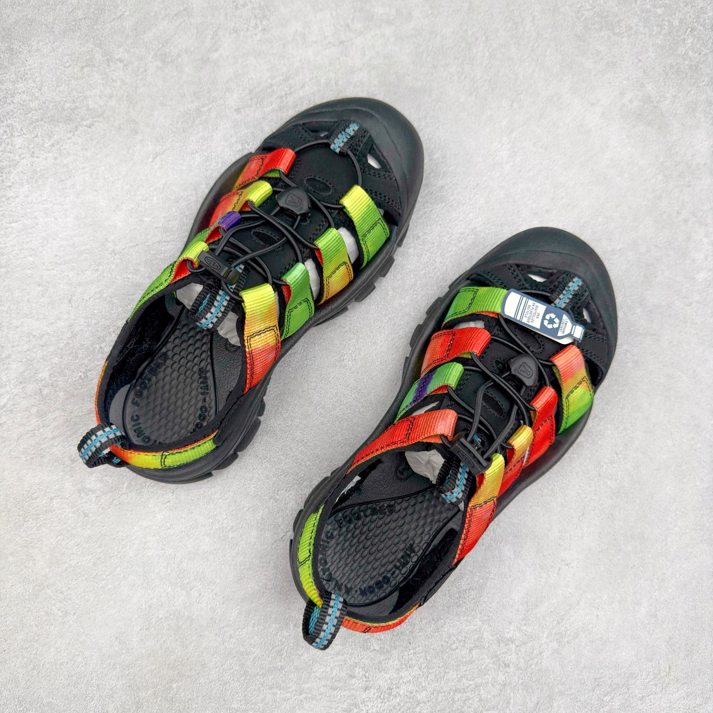 图片[3]-人气户外休闲鞋品牌-科恩Keen Uneek Flat-M 平底编织弹力穿搭溯溪涉水休闲户外凉鞋 #外贸订单出口品质#采用进口机台编制两根尼龙绳组成鞋面(快干衬里原料!!)#原装轻量级EVA中底缓震材质组合防滑橡胶外底部 夏季潮鞋,文青界的凉鞋至尊 都市机能户外品牌 KEEN 向来积极为其旗下大热鞋款 UNEEK 推出联名款，后跟为全封闭设计，快干衬里，HIGH-TRACTION橡胶外底，及轻量级EVA中底，达到轻量缓震的同时减轻重量。尺码：35 36 37 38 40 41 42 43 44 45-选品中心