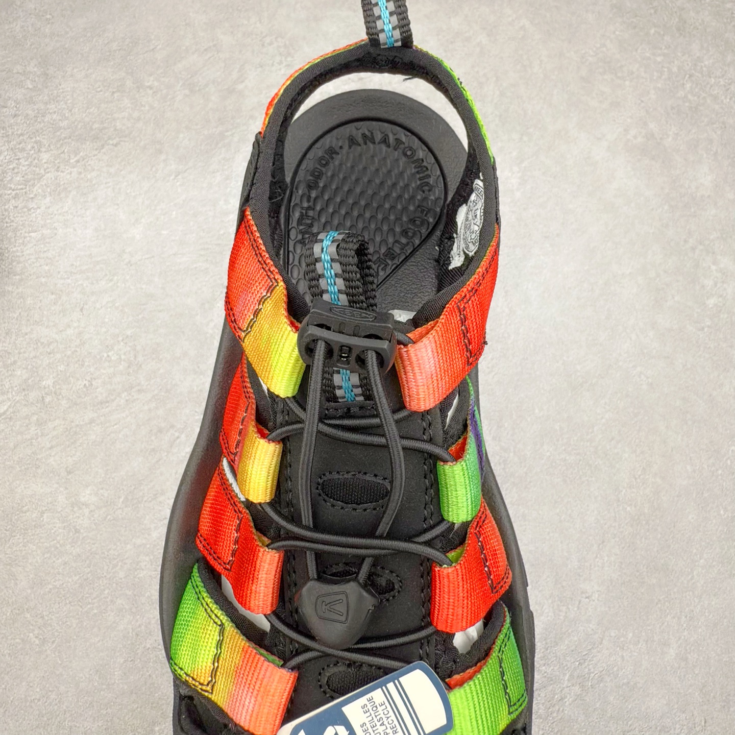 图片[5]-人气户外休闲鞋品牌-科恩Keen Uneek Flat-M 平底编织弹力穿搭溯溪涉水休闲户外凉鞋 #外贸订单出口品质#采用进口机台编制两根尼龙绳组成鞋面(快干衬里原料!!)#原装轻量级EVA中底缓震材质组合防滑橡胶外底部 夏季潮鞋,文青界的凉鞋至尊 都市机能户外品牌 KEEN 向来积极为其旗下大热鞋款 UNEEK 推出联名款，后跟为全封闭设计，快干衬里，HIGH-TRACTION橡胶外底，及轻量级EVA中底，达到轻量缓震的同时减轻重量。尺码：35 36 37 38 40 41 42 43 44 45-选品中心