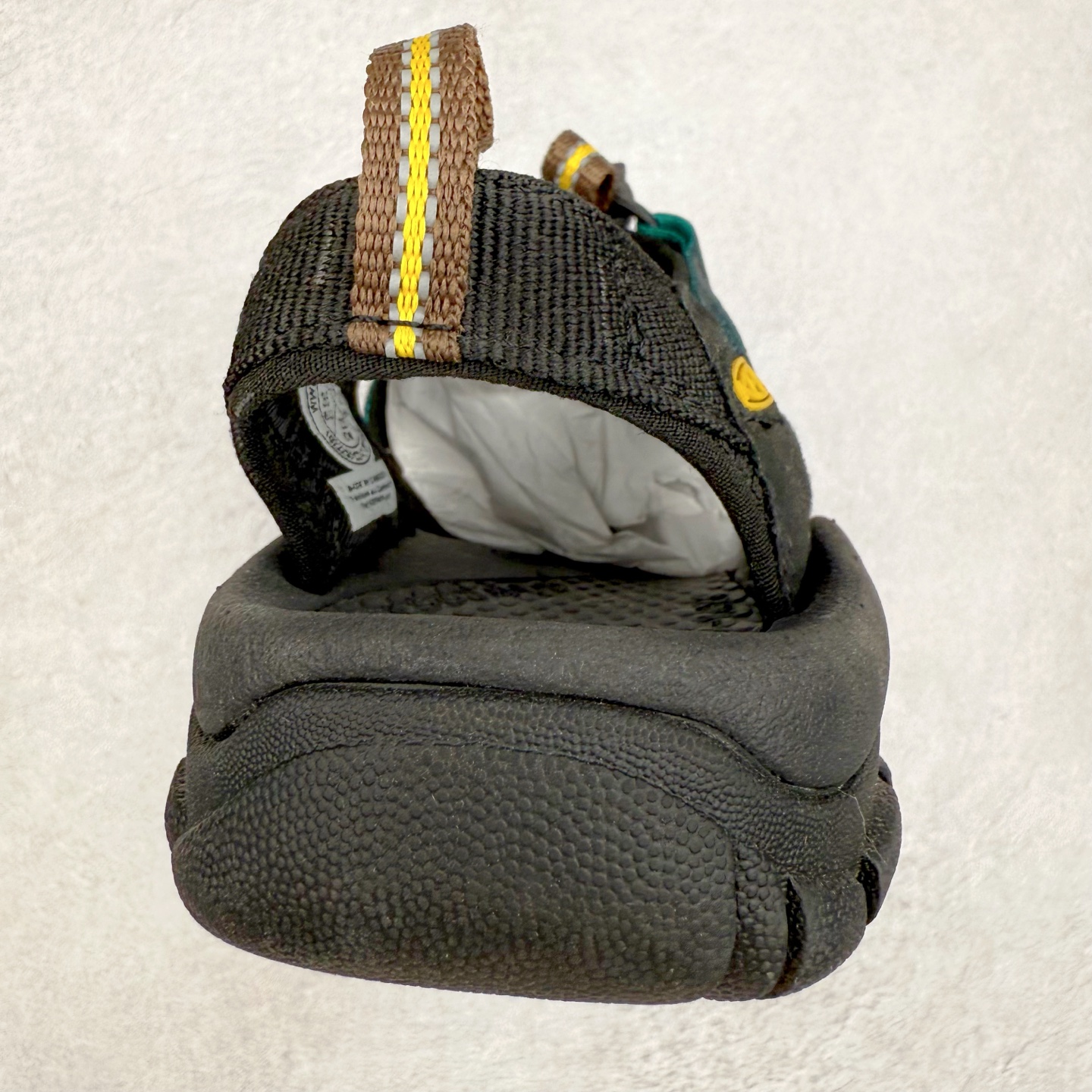 图片[8]-人气户外休闲鞋品牌-科恩Keen Uneek Flat-M 平底编织弹力穿搭溯溪涉水休闲户外凉鞋 #外贸订单出口品质#采用进口机台编制两根尼龙绳组成鞋面(快干衬里原料!!)#原装轻量级EVA中底缓震材质组合防滑橡胶外底部 夏季潮鞋,文青界的凉鞋至尊 都市机能户外品牌 KEEN 向来积极为其旗下大热鞋款 UNEEK 推出联名款，后跟为全封闭设计，快干衬里，HIGH-TRACTION橡胶外底，及轻量级EVA中底，达到轻量缓震的同时减轻重量。尺码：35 36 37 38 40 41 42 43 44 45-选品中心