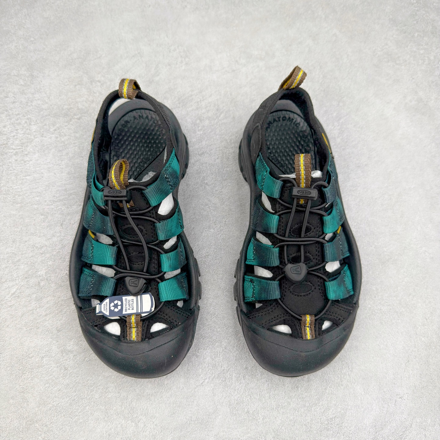 图片[2]-人气户外休闲鞋品牌-科恩Keen Uneek Flat-M 平底编织弹力穿搭溯溪涉水休闲户外凉鞋 #外贸订单出口品质#采用进口机台编制两根尼龙绳组成鞋面(快干衬里原料!!)#原装轻量级EVA中底缓震材质组合防滑橡胶外底部 夏季潮鞋,文青界的凉鞋至尊 都市机能户外品牌 KEEN 向来积极为其旗下大热鞋款 UNEEK 推出联名款，后跟为全封闭设计，快干衬里，HIGH-TRACTION橡胶外底，及轻量级EVA中底，达到轻量缓震的同时减轻重量。尺码：35 36 37 38 40 41 42 43 44 45-选品中心