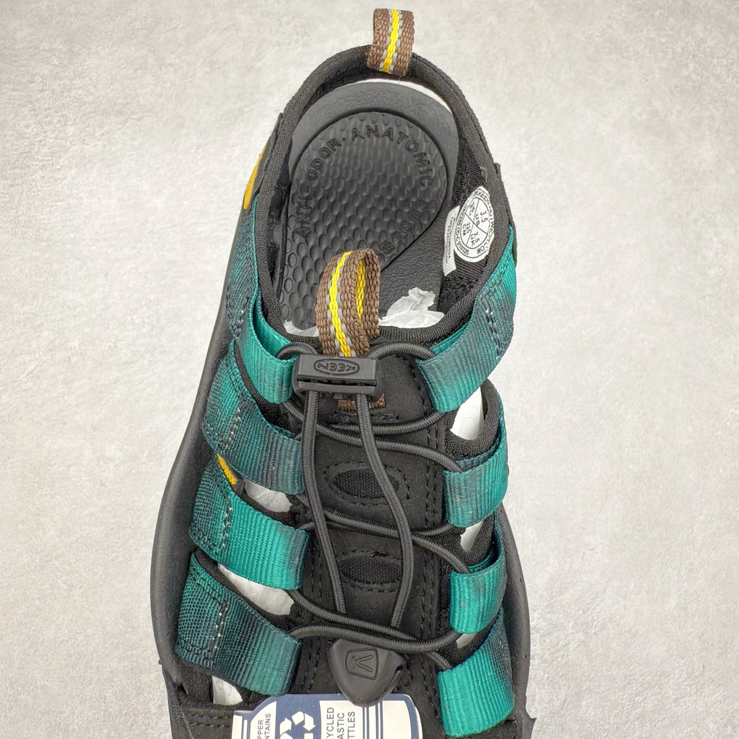 图片[5]-人气户外休闲鞋品牌-科恩Keen Uneek Flat-M 平底编织弹力穿搭溯溪涉水休闲户外凉鞋 #外贸订单出口品质#采用进口机台编制两根尼龙绳组成鞋面(快干衬里原料!!)#原装轻量级EVA中底缓震材质组合防滑橡胶外底部 夏季潮鞋,文青界的凉鞋至尊 都市机能户外品牌 KEEN 向来积极为其旗下大热鞋款 UNEEK 推出联名款，后跟为全封闭设计，快干衬里，HIGH-TRACTION橡胶外底，及轻量级EVA中底，达到轻量缓震的同时减轻重量。尺码：35 36 37 38 40 41 42 43 44 45-选品中心