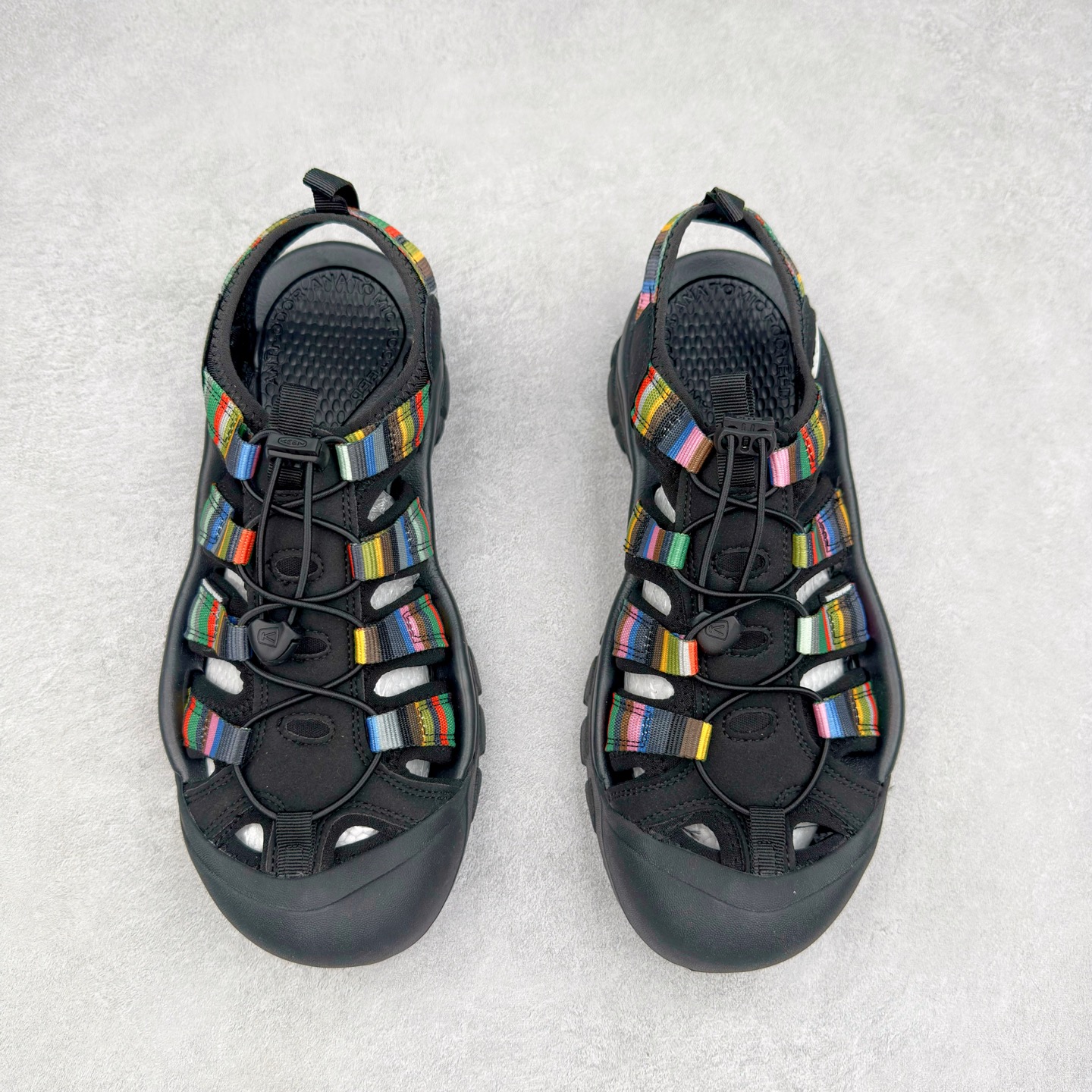 图片[2]-人气户外休闲鞋品牌-科恩Keen Uneek Flat-M 平底编织弹力穿搭溯溪涉水休闲户外凉鞋 #外贸订单出口品质#采用进口机台编制两根尼龙绳组成鞋面(快干衬里原料!!)#原装轻量级EVA中底缓震材质组合防滑橡胶外底部 夏季潮鞋,文青界的凉鞋至尊 都市机能户外品牌 KEEN 向来积极为其旗下大热鞋款 UNEEK 推出联名款，后跟为全封闭设计，快干衬里，HIGH-TRACTION橡胶外底，及轻量级EVA中底，达到轻量缓震的同时减轻重量。尺码：35 36 37 38 40 41 42 43 44 45-选品中心