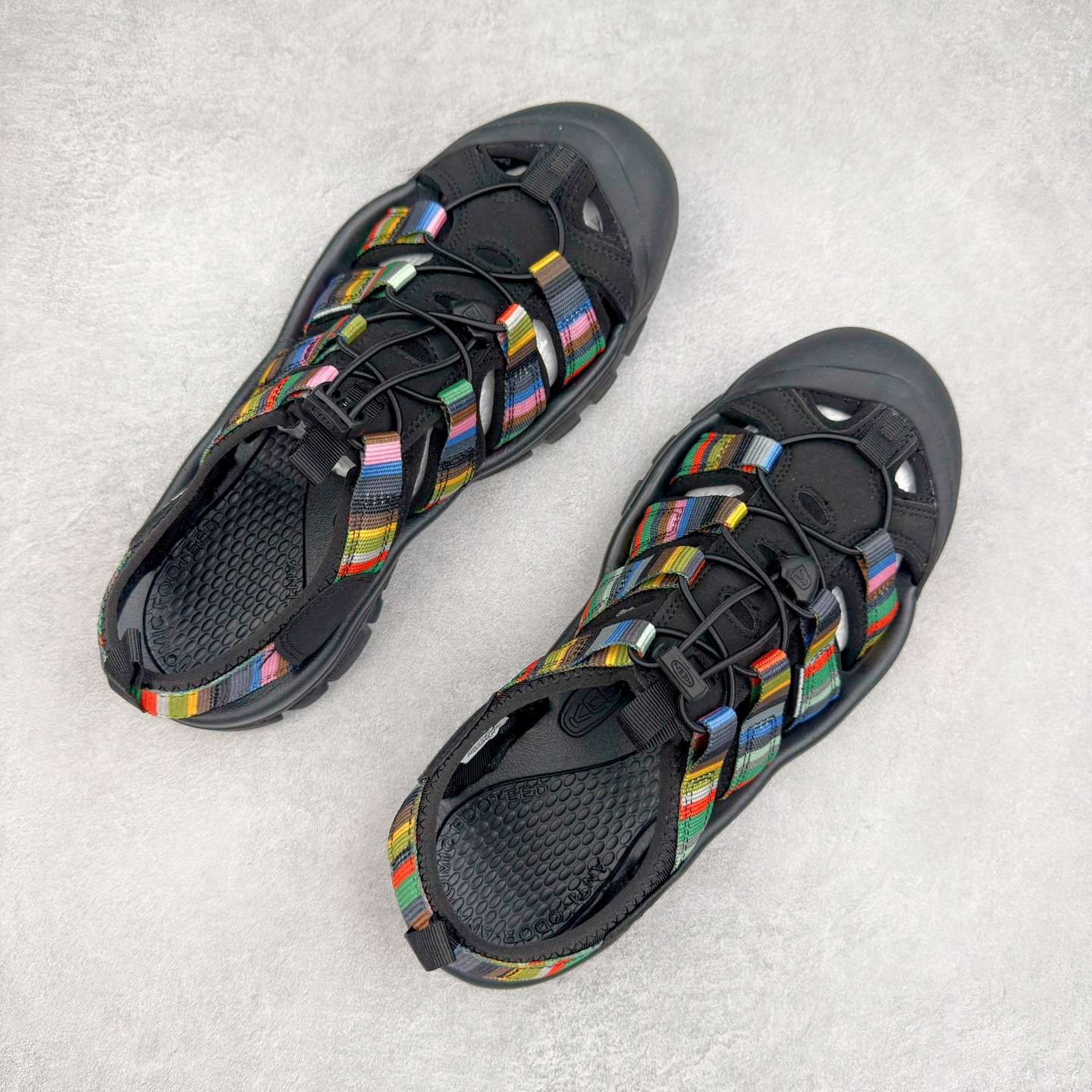 图片[3]-人气户外休闲鞋品牌-科恩Keen Uneek Flat-M 平底编织弹力穿搭溯溪涉水休闲户外凉鞋 #外贸订单出口品质#采用进口机台编制两根尼龙绳组成鞋面(快干衬里原料!!)#原装轻量级EVA中底缓震材质组合防滑橡胶外底部 夏季潮鞋,文青界的凉鞋至尊 都市机能户外品牌 KEEN 向来积极为其旗下大热鞋款 UNEEK 推出联名款，后跟为全封闭设计，快干衬里，HIGH-TRACTION橡胶外底，及轻量级EVA中底，达到轻量缓震的同时减轻重量。尺码：35 36 37 38 40 41 42 43 44 45-选品中心