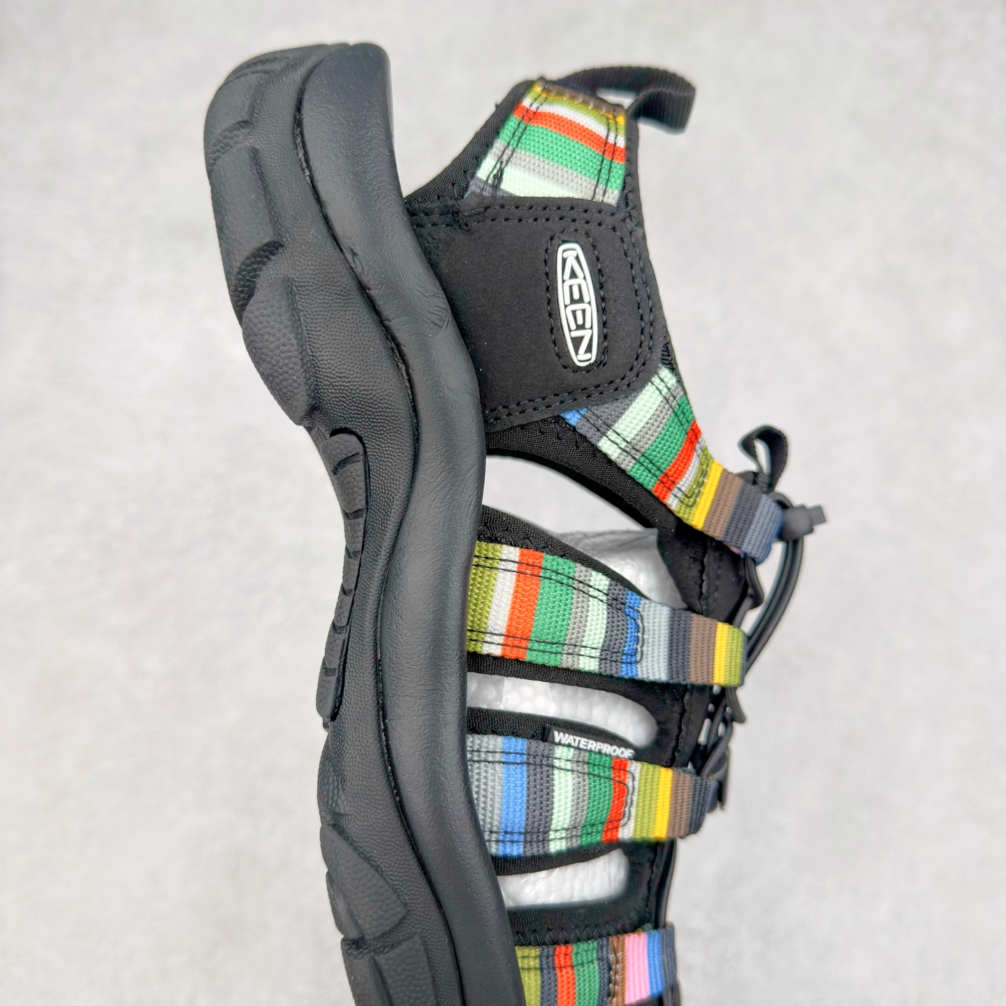 图片[6]-人气户外休闲鞋品牌-科恩Keen Uneek Flat-M 平底编织弹力穿搭溯溪涉水休闲户外凉鞋 #外贸订单出口品质#采用进口机台编制两根尼龙绳组成鞋面(快干衬里原料!!)#原装轻量级EVA中底缓震材质组合防滑橡胶外底部 夏季潮鞋,文青界的凉鞋至尊 都市机能户外品牌 KEEN 向来积极为其旗下大热鞋款 UNEEK 推出联名款，后跟为全封闭设计，快干衬里，HIGH-TRACTION橡胶外底，及轻量级EVA中底，达到轻量缓震的同时减轻重量。尺码：35 36 37 38 40 41 42 43 44 45-选品中心