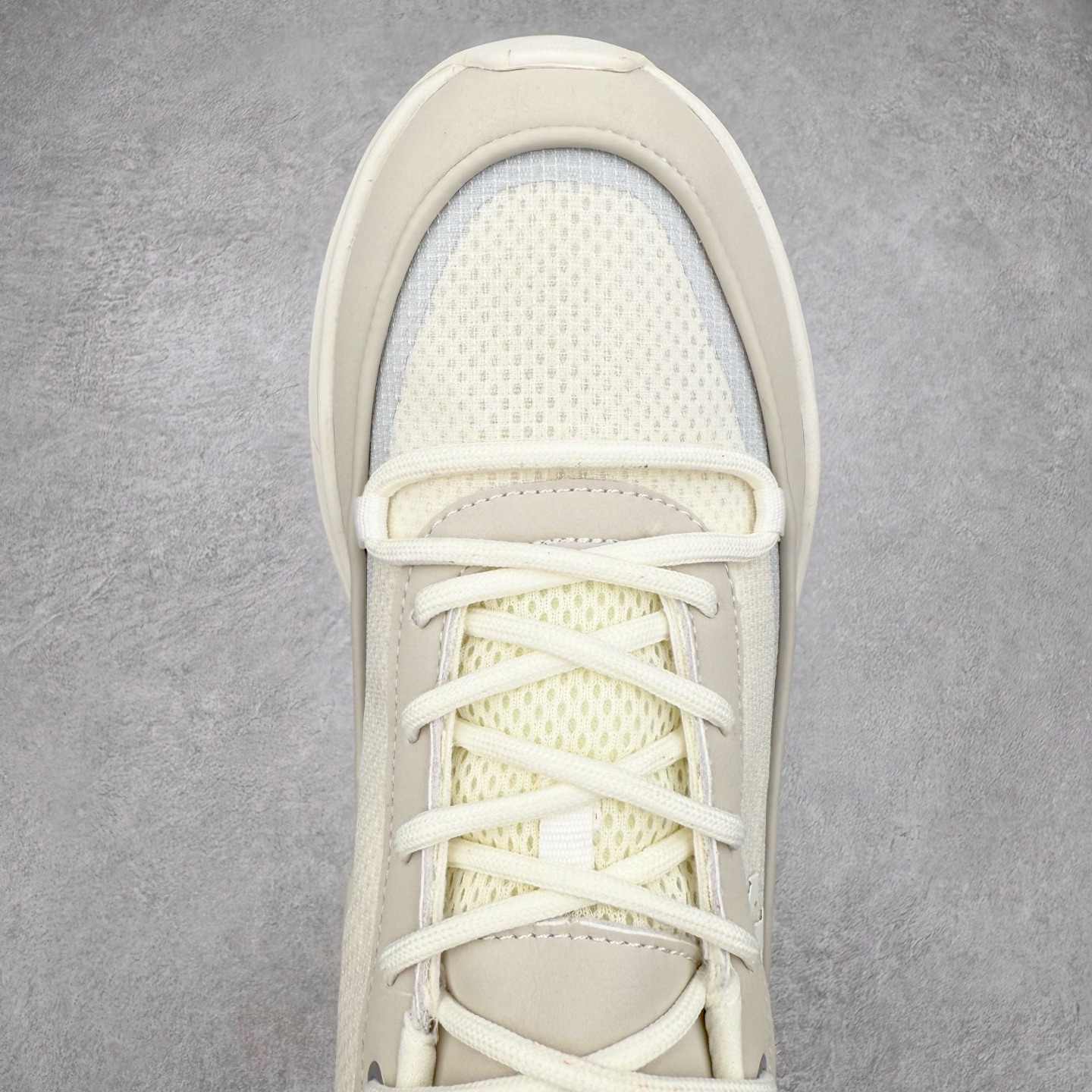 图片[4]-DESCENTE Dualis 迪桑特舒适百搭防滑耐磨 低帮生活休闲鞋 DESCENTE（迪桑特）创立于1935年，品牌名取自法语词汇，意为“滑降”。品牌箭头标识代表滑雪的三种技术“高速直线滑行”、“穿越”和“侧滑”，也寓意品牌在打造高端专业运动产品中不断追求完美的创新精神，致力于成为中国高端专业滑雪、综训、女子、铁人三项、高尔夫的第一品牌。尺码：36 36.5 37 38 38.5 39 40 40.5 41 42 42.5 43 44 44.5 45-选品中心