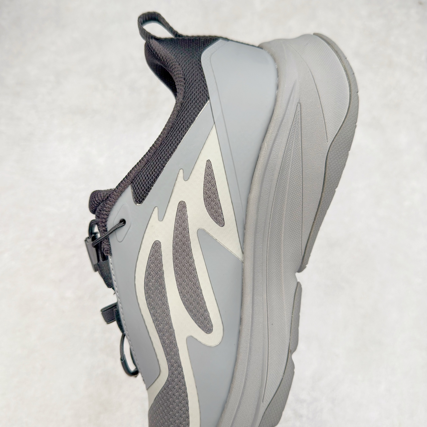 图片[7]-DESCENTE Enerzite GORE-TEX 迪桑特舒适百搭减震防水回弹低帮跑步鞋 DESCENTE（迪桑特）创立于1935年，品牌名取自法语词汇，意为“滑降”。品牌箭头标识代表滑雪的三种技术“高速直线滑行”、“穿越”和“侧滑”，也寓意品牌在打造高端专业运动产品中不断追求完美的创新精神，致力于成为中国高端专业滑雪、综训、女子、铁人三项、高尔夫的第一品牌。尺码：36 36.5 37 38 38.5 39 40 40.5 41 42 42.5 43 44 44.5 45-选品中心