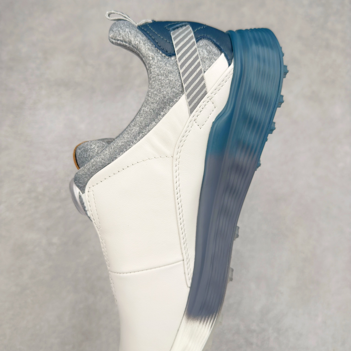 图片[7]-Ecco爱步男鞋新款运动鞋 跑鞋厚底增高老爹鞋 驱动系列全新款式 拼色拼接鞋面 时尚有型 牛皮与纺织品拼接 脚感舒适 出街有型 贴心套脚系带设计 舒适包裹双足 柔软细腻，亲肤透气 以摩托车粗犷胎纹为灵感 PU大底提供牵引性和支撑性 耐磨防滑提升稳定性 轻盈鞋底 舒适耐穿 户外出行 肆意洒脱 尺码：38 39 40 41 42 43 44（皮鞋码）-选品中心