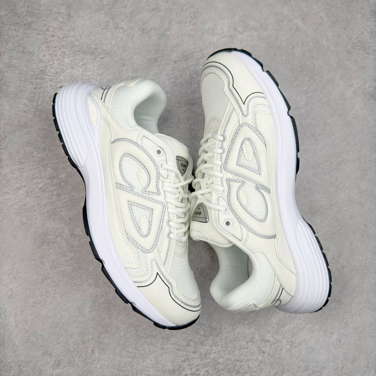 图片[3]-＃福利特价 Dior B30 迪奥网眼织物低帮运动休闲鞋 该款系列采用黑网色眼织物白和色科技料面精心制 作饰以反光“CD30”图形标志 外格轻盈的刻雕效果橡胶鞋搭底配标志性点的缀提升格调 内弹部力细节塑造想理的舒适穿着体验可与各休式闲造型配搭 彰显尚时现代的运风动范 尺码：36 37 35 39 40 41 42 43 44 45-选品中心