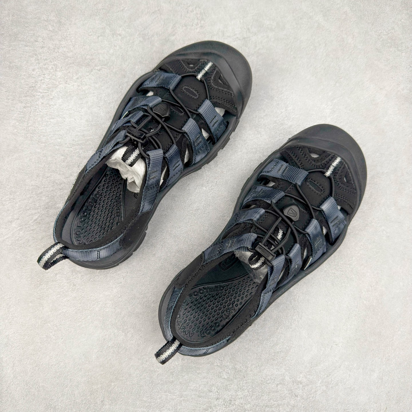 图片[3]-人气户外休闲鞋品牌-科恩Keen Uneek Flat-M 平底编织弹力穿搭溯溪涉水休闲户外凉鞋 #外贸订单出口品质#采用进口机台编制两根尼龙绳组成鞋面(快干衬里原料!!)#原装轻量级EVA中底缓震材质组合防滑橡胶外底部 夏季潮鞋,文青界的凉鞋至尊 都市机能户外品牌 KEEN 向来积极为其旗下大热鞋款 UNEEK 推出联名款，后跟为全封闭设计，快干衬里，HIGH-TRACTION橡胶外底，及轻量级EVA中底，达到轻量缓震的同时减轻重量。尺码：35 36 37 38 40 41 42 43 44 45-选品中心