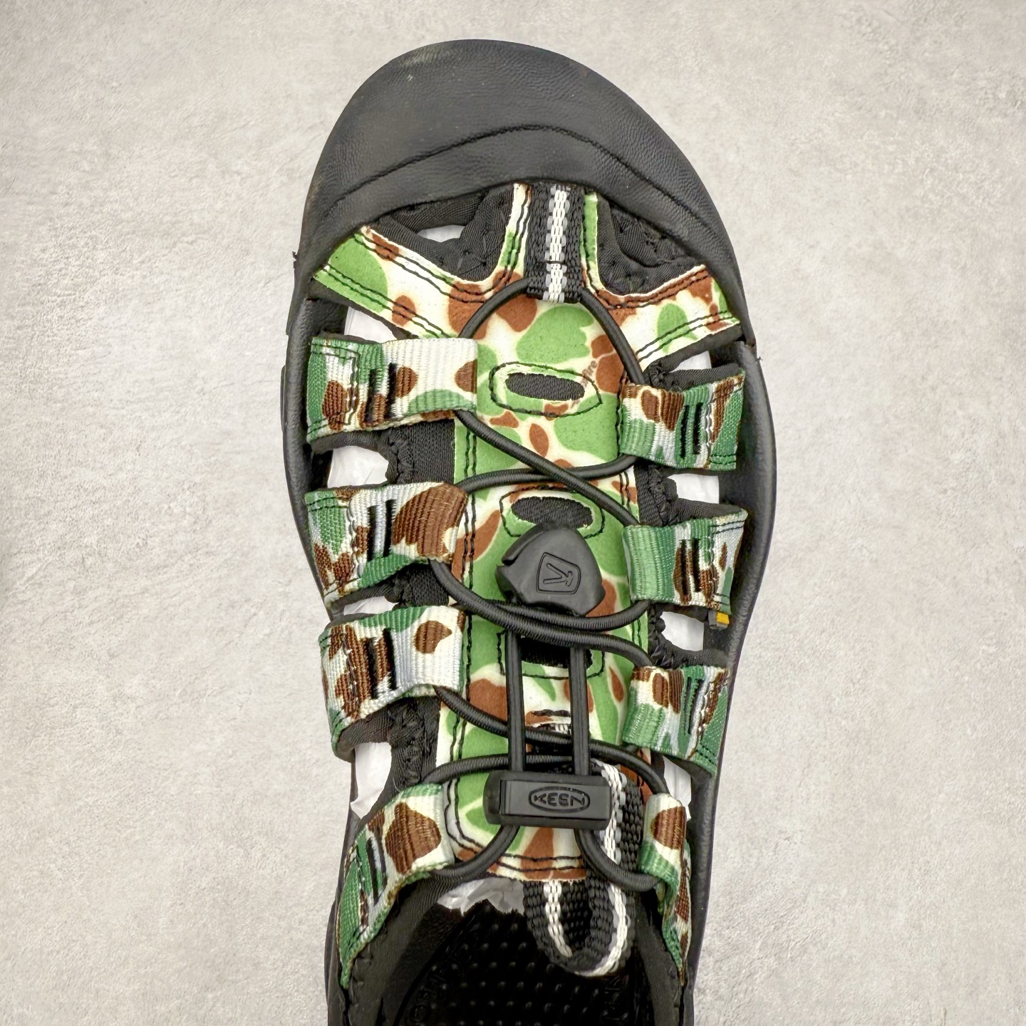 图片[4]-人气户外休闲鞋品牌-科恩Keen Uneek Flat-M 平底编织弹力穿搭溯溪涉水休闲户外凉鞋 #外贸订单出口品质#采用进口机台编制两根尼龙绳组成鞋面(快干衬里原料!!)#原装轻量级EVA中底缓震材质组合防滑橡胶外底部 夏季潮鞋,文青界的凉鞋至尊 都市机能户外品牌 KEEN 向来积极为其旗下大热鞋款 UNEEK 推出联名款，后跟为全封闭设计，快干衬里，HIGH-TRACTION橡胶外底，及轻量级EVA中底，达到轻量缓震的同时减轻重量。尺码：35 36 37 38 40 41 42 43 44 45-选品中心