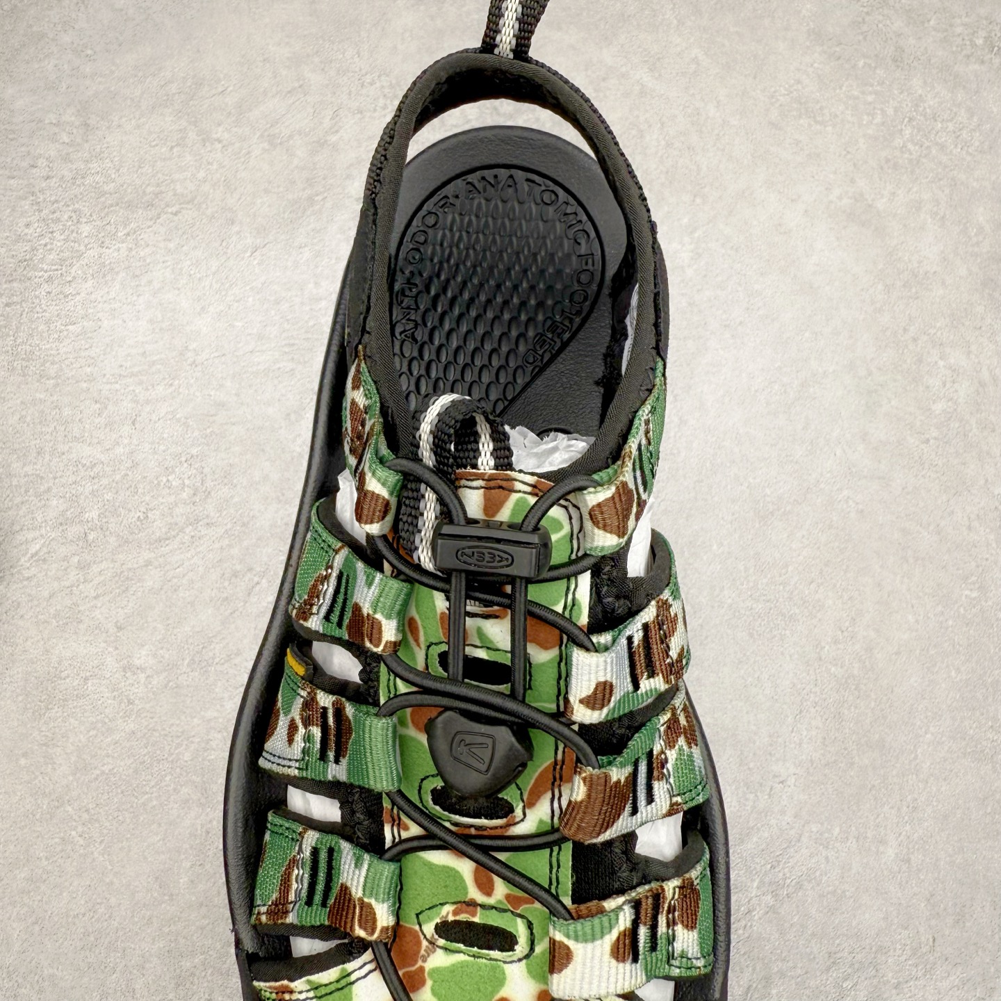 图片[5]-人气户外休闲鞋品牌-科恩Keen Uneek Flat-M 平底编织弹力穿搭溯溪涉水休闲户外凉鞋 #外贸订单出口品质#采用进口机台编制两根尼龙绳组成鞋面(快干衬里原料!!)#原装轻量级EVA中底缓震材质组合防滑橡胶外底部 夏季潮鞋,文青界的凉鞋至尊 都市机能户外品牌 KEEN 向来积极为其旗下大热鞋款 UNEEK 推出联名款，后跟为全封闭设计，快干衬里，HIGH-TRACTION橡胶外底，及轻量级EVA中底，达到轻量缓震的同时减轻重量。尺码：35 36 37 38 40 41 42 43 44 45-选品中心