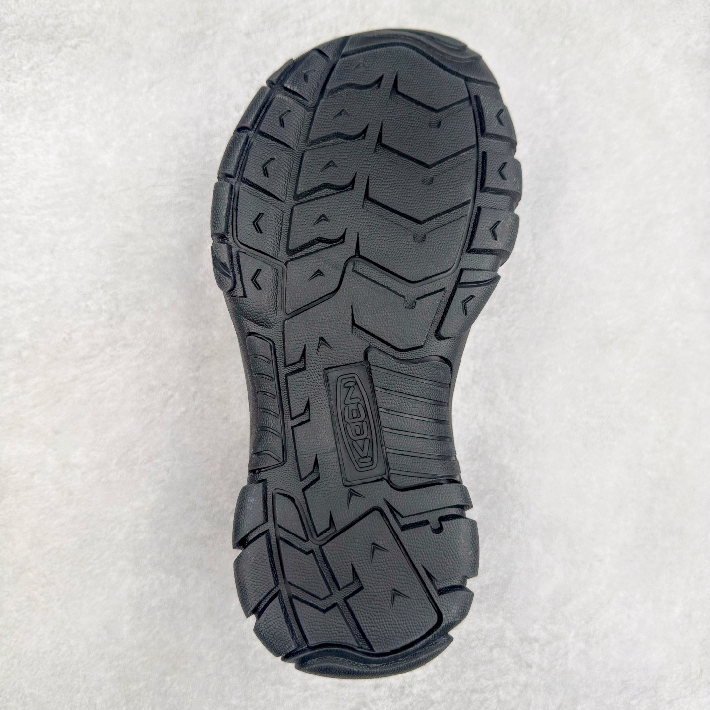 图片[9]-人气户外休闲鞋品牌-科恩Keen Uneek Flat-M 平底编织弹力穿搭溯溪涉水休闲户外凉鞋 #外贸订单出口品质#采用进口机台编制两根尼龙绳组成鞋面(快干衬里原料!!)#原装轻量级EVA中底缓震材质组合防滑橡胶外底部 夏季潮鞋,文青界的凉鞋至尊 都市机能户外品牌 KEEN 向来积极为其旗下大热鞋款 UNEEK 推出联名款，后跟为全封闭设计，快干衬里，HIGH-TRACTION橡胶外底，及轻量级EVA中底，达到轻量缓震的同时减轻重量。尺码：35 36 37 38 40 41 42 43 44 45-选品中心