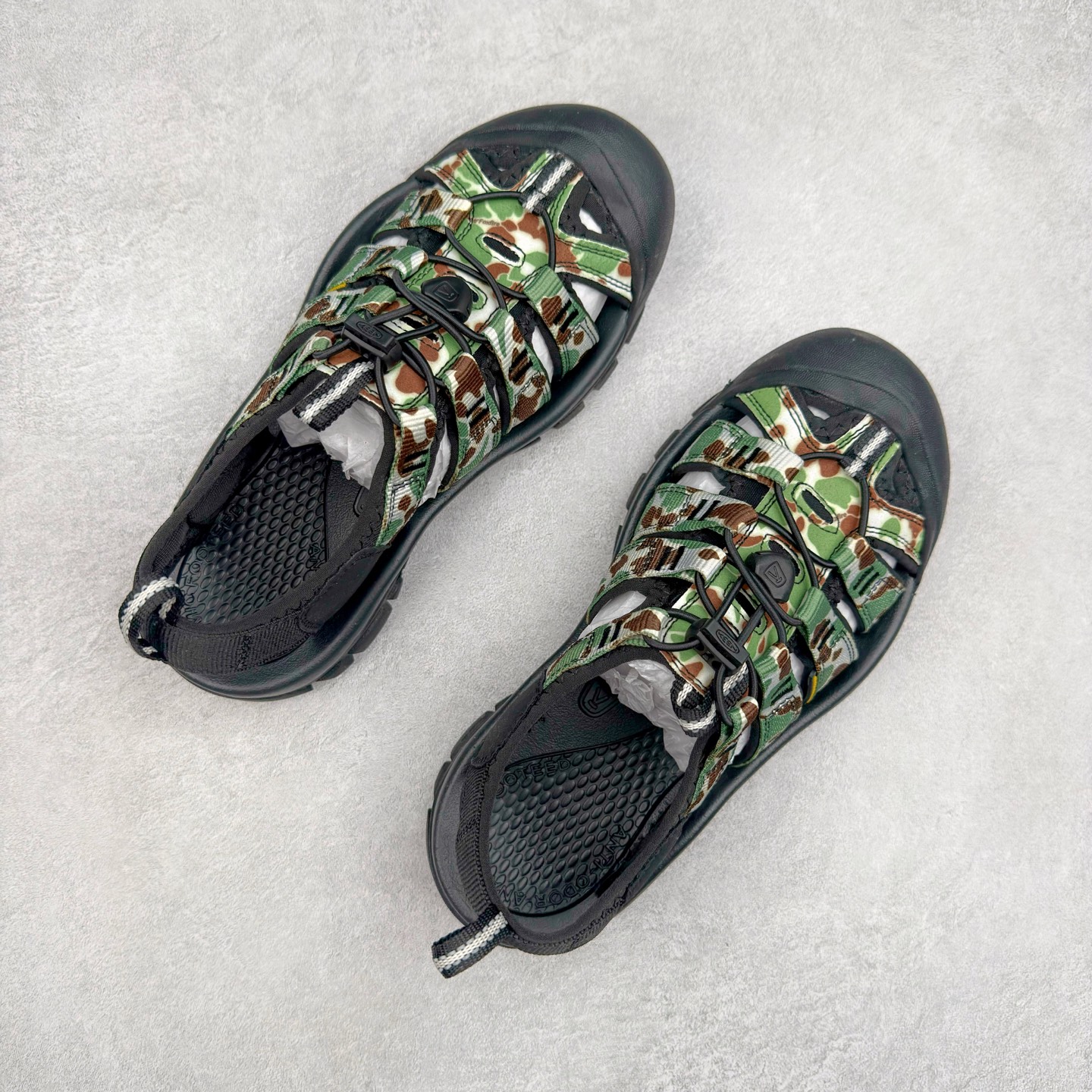 图片[3]-人气户外休闲鞋品牌-科恩Keen Uneek Flat-M 平底编织弹力穿搭溯溪涉水休闲户外凉鞋 #外贸订单出口品质#采用进口机台编制两根尼龙绳组成鞋面(快干衬里原料!!)#原装轻量级EVA中底缓震材质组合防滑橡胶外底部 夏季潮鞋,文青界的凉鞋至尊 都市机能户外品牌 KEEN 向来积极为其旗下大热鞋款 UNEEK 推出联名款，后跟为全封闭设计，快干衬里，HIGH-TRACTION橡胶外底，及轻量级EVA中底，达到轻量缓震的同时减轻重量。尺码：35 36 37 38 40 41 42 43 44 45-选品中心