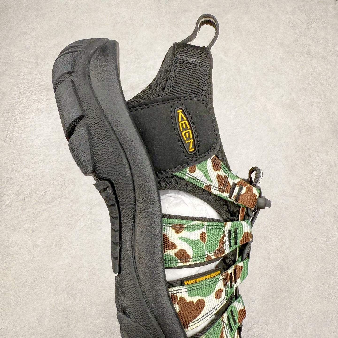 图片[6]-人气户外休闲鞋品牌-科恩Keen Uneek Flat-M 平底编织弹力穿搭溯溪涉水休闲户外凉鞋 #外贸订单出口品质#采用进口机台编制两根尼龙绳组成鞋面(快干衬里原料!!)#原装轻量级EVA中底缓震材质组合防滑橡胶外底部 夏季潮鞋,文青界的凉鞋至尊 都市机能户外品牌 KEEN 向来积极为其旗下大热鞋款 UNEEK 推出联名款，后跟为全封闭设计，快干衬里，HIGH-TRACTION橡胶外底，及轻量级EVA中底，达到轻量缓震的同时减轻重量。尺码：35 36 37 38 40 41 42 43 44 45-选品中心