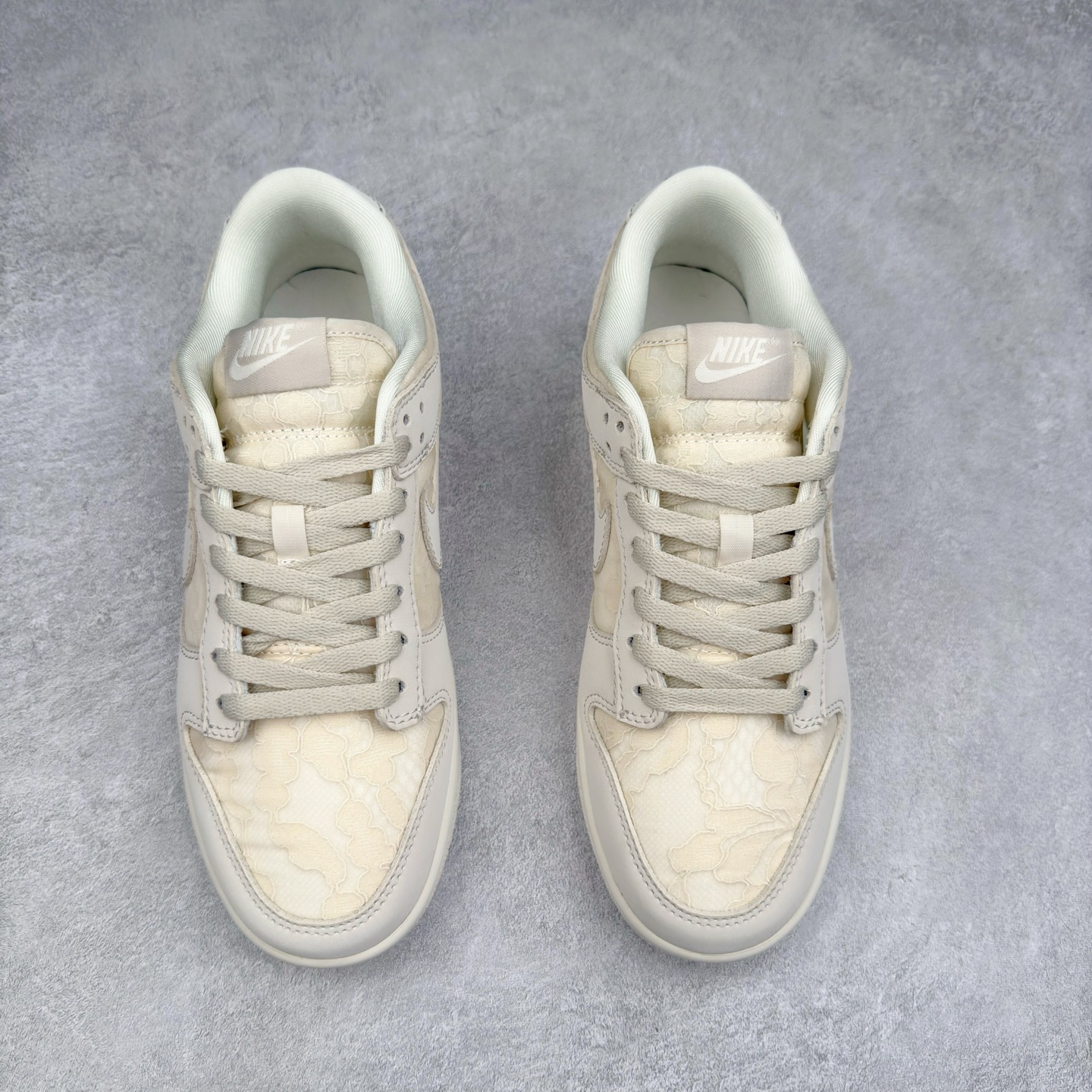 图片[2]-＃F版 NK Dunk Low 米灰白 HJ5870-100 性价比王者 极限压缩利润空间 超乎所想的高性价比 用料绝不含糊 原盒原配 正确耐磨橡胶大底 超高清洁度 全鞋零毛边皮料切割 全套原楦原模倾力打造完美版型 尺码：36 36.5 37.5 38 38.5 39 40 40.5 41 42 42.5 43 44 44.5 45 46 47.5-选品中心