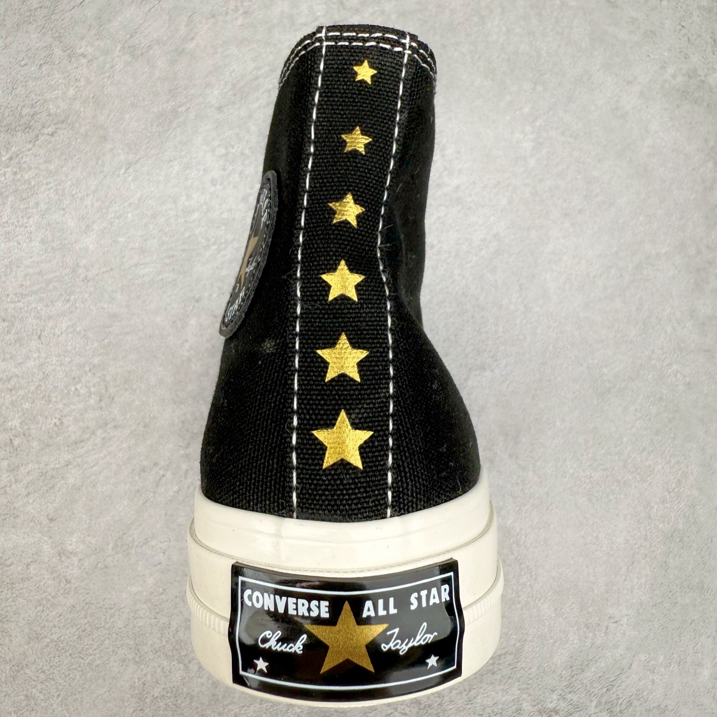 图片[8]-Converse Chuck 1970s 星星鞋🌟 匡威官方新款 经典70s鞋身搭配金色星星元素鞋带 后跟星星印花点缀与之相呼应 鞋带孔和内侧立体Logo的金色描边显得很高级 货号：A12462C 黑色 货号：A12463C 酒红 尺码：35 36 36.5 37 37.5 38 39 39.5 40 41 41.5 42 42.5 43 44-选品中心