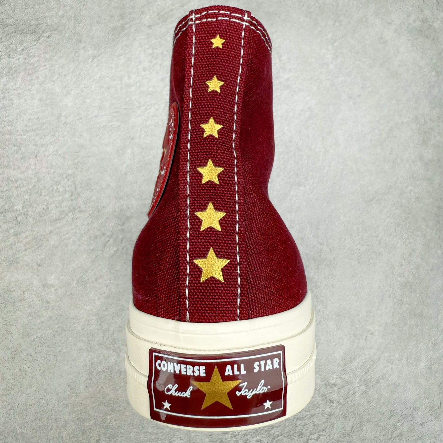 图片[8]-Converse Chuck 1970s 星星鞋🌟 匡威官方新款 经典70s鞋身搭配金色星星元素鞋带 后跟星星印花点缀与之相呼应 鞋带孔和内侧立体Logo的金色描边显得很高级 货号：A12462C 黑色 货号：A12463C 酒红 尺码：35 36 36.5 37 37.5 38 39 39.5 40 41 41.5 42 42.5 43 44-选品中心