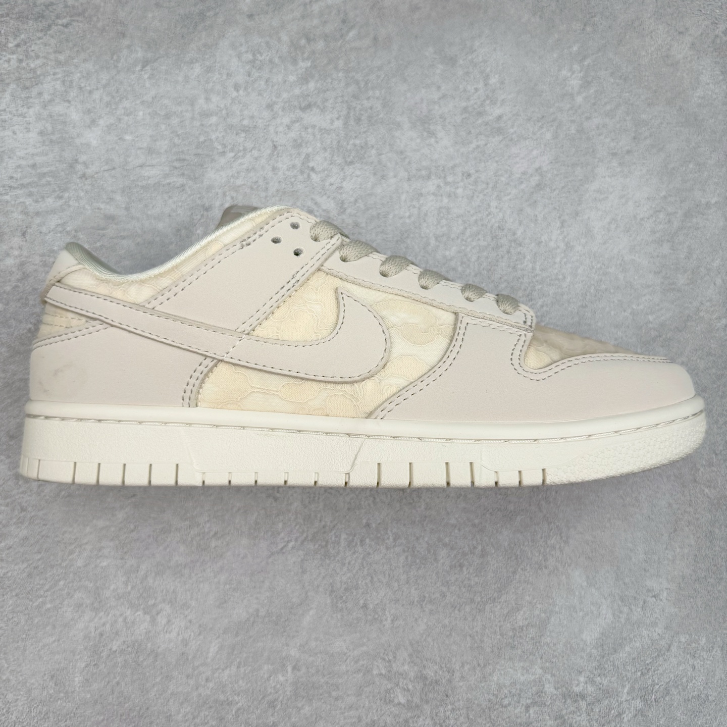 #F版 NK Dunk Low 米灰白 HJ5870-100 性价比王者 极限压缩利润空间 超乎所想的高性价比 用料绝不含糊 原盒原配 正确耐磨橡胶大底 超高清洁度 全鞋零毛边皮料切割 全套原楦原模倾力打造完美版型 尺码:36 36.5 37.5 38 38.5 39 40 40.5 41 42 42.5 43 44 44.5 45 46 47.5-选品中心