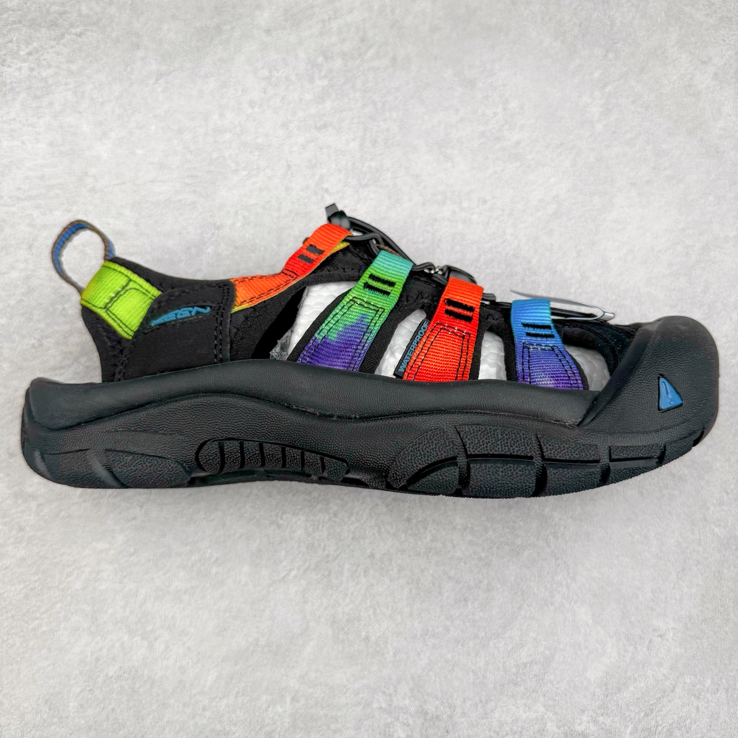 图片[5]-人气户外休闲鞋品牌-科恩Keen Uneek Flat-M 平底编织弹力穿搭溯溪涉水休闲户外凉鞋 #外贸订单出口品质#采用进口机台编制两根尼龙绳组成鞋面(快干衬里原料!!)#原装轻量级EVA中底缓震材质组合防滑橡胶外底部 夏季潮鞋,文青界的凉鞋至尊 都市机能户外品牌 KEEN 向来积极为其旗下大热鞋款 UNEEK 推出联名款，后跟为全封闭设计，快干衬里，HIGH-TRACTION橡胶外底，及轻量级EVA中底，达到轻量缓震的同时减轻重量。尺码：35 36 37 38 40 41 42 43 44 45-选品中心