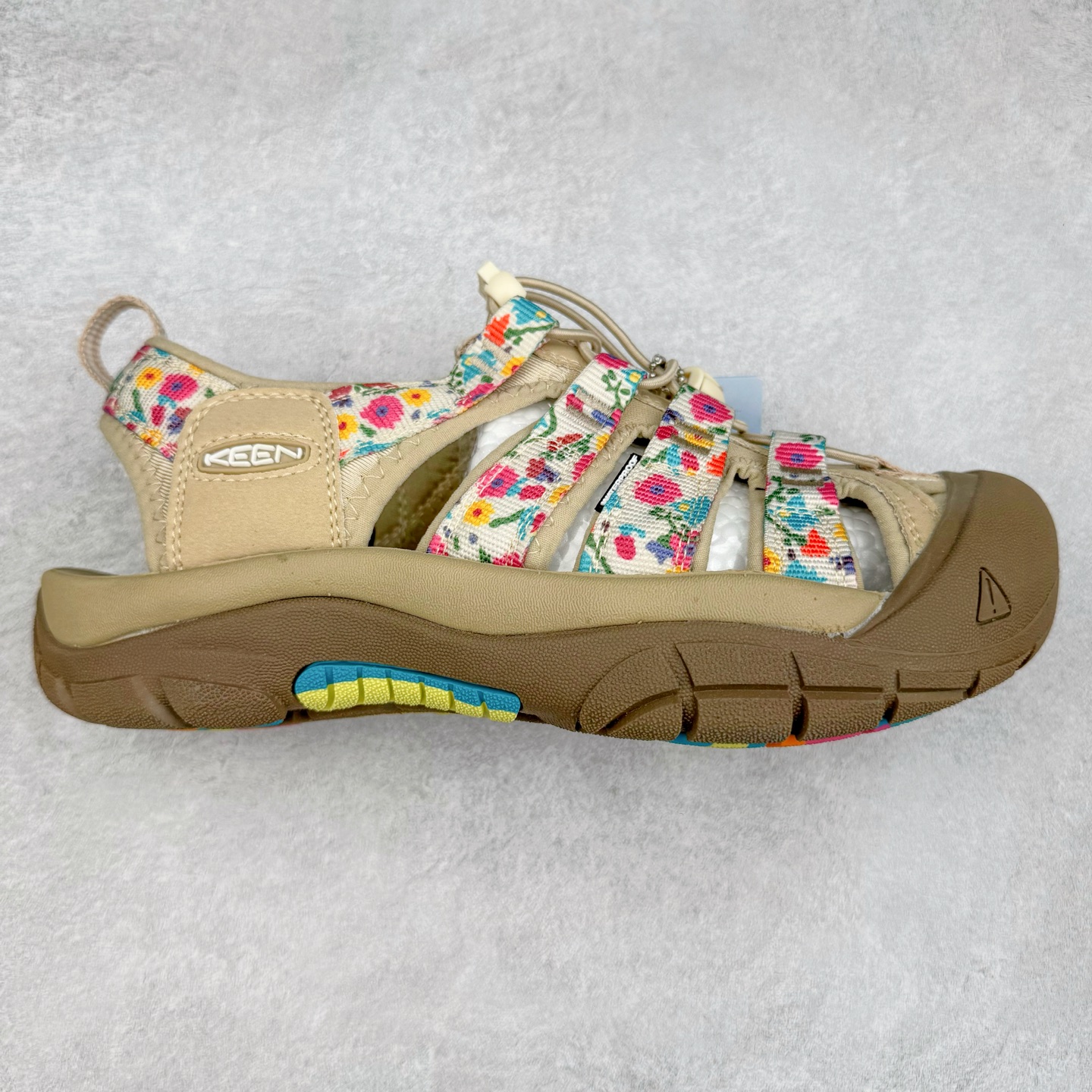 图片[10]-人气户外休闲鞋品牌-科恩Keen Uneek Flat-M 平底编织弹力穿搭溯溪涉水休闲户外凉鞋 #外贸订单出口品质#采用进口机台编制两根尼龙绳组成鞋面(快干衬里原料!!)#原装轻量级EVA中底缓震材质组合防滑橡胶外底部 夏季潮鞋,文青界的凉鞋至尊 都市机能户外品牌 KEEN 向来积极为其旗下大热鞋款 UNEEK 推出联名款，后跟为全封闭设计，快干衬里，HIGH-TRACTION橡胶外底，及轻量级EVA中底，达到轻量缓震的同时减轻重量。尺码：35 36 37 38 40 41 42 43 44 45-选品中心