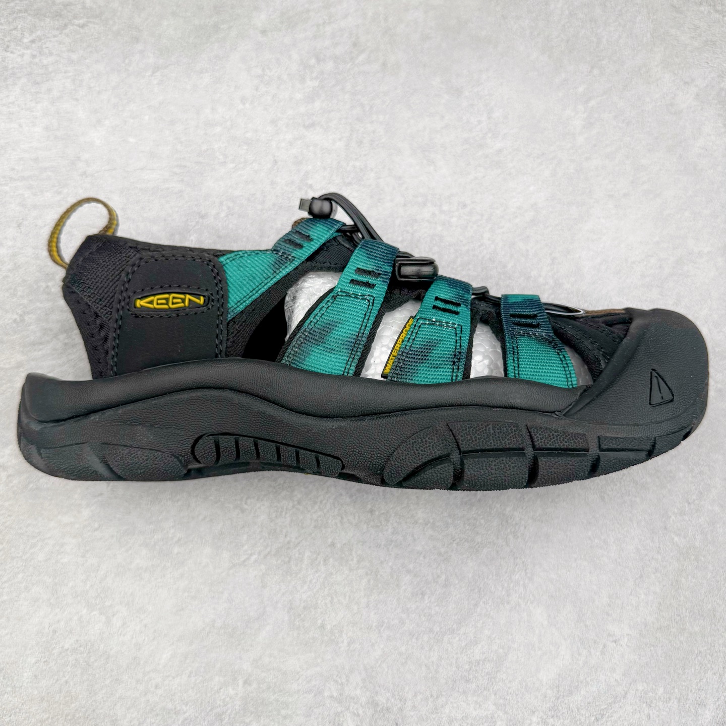 图片[4]-人气户外休闲鞋品牌-科恩Keen Uneek Flat-M 平底编织弹力穿搭溯溪涉水休闲户外凉鞋 #外贸订单出口品质#采用进口机台编制两根尼龙绳组成鞋面(快干衬里原料!!)#原装轻量级EVA中底缓震材质组合防滑橡胶外底部 夏季潮鞋,文青界的凉鞋至尊 都市机能户外品牌 KEEN 向来积极为其旗下大热鞋款 UNEEK 推出联名款，后跟为全封闭设计，快干衬里，HIGH-TRACTION橡胶外底，及轻量级EVA中底，达到轻量缓震的同时减轻重量。尺码：35 36 37 38 40 41 42 43 44 45-选品中心