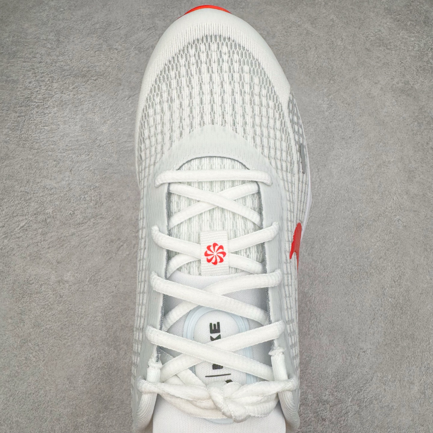 图片[4]-＃TG纯原 NK Journey Run 旅程慢跑系列低帮轻质缓震休闲运动公路跑步鞋 FN0228-106 采用科技织法轻盈织物合成鞋面材质 搭载柔软厚实ComfiRide 泡绵缓震组合外置防滑耐磨橡胶底片 穿上 Journey Run 公路跑步鞋 尽情畅跑 享受每一步的风景 搭载柔软厚实的 ComfiRide 泡绵缓震配置 助你征服充满挑战的路面 大步流星 微笑前行 该鞋款舒适非凡 让你爱不释脚 尺码：35.5 36 36.5 37.5 38 38.5 39 40 40.5 41 42 42.5 43 44 44.5 45-选品中心