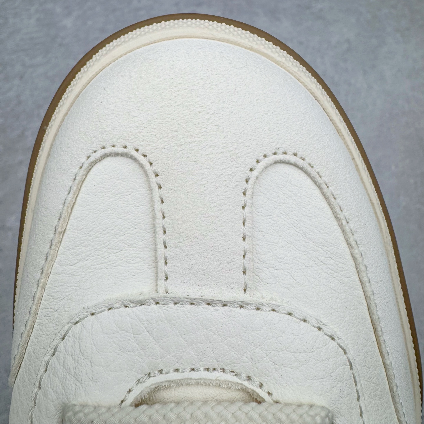 图片[16]-＃GD广顶 Loro Piana Tennis Walk Low 生活系列低帮复古百搭德训风休闲运动板鞋 意大利顶级奢侈品牌·诺悠翩雅 这款新款绒面革网球鞋采用超低帮设计 适合全年穿着 并具有防水性能 包边鞋底营造轻松迷人的色彩组合 将功能性与低调个性风格和谐融合 打造都市着装的理想鞋履选择 鞋跟处饰以Kummel色嵌片 柔软小牛皮鞋舌 压印LP徽标 棉质鞋带 材质：鞋面：牛剖层绒面革 鞋底：橡胶 衬里：牛皮革 尺码：37 38 39 40 41 42 43 44 45-选品中心