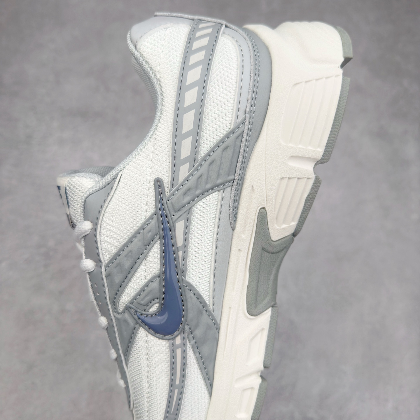 图片[7]-NK Initiator 创始者系列复古老爹鞋运动舒适复古网布合成革减震防滑耐磨低帮休闲跑步鞋 HQ1511-121 Ins爆火全新韩系古着风 回味经典 采用透气网眼鞋面和支撑覆盖层 自然运动设计的Phlyon中底用于缓冲 BRS 1000碳橡胶外底具有轻质柔韧性 牵引力和耐用性 尺码：36 36.5 37.5 38 38.5 39 40 40.5 41 42 42.5 43 44 45-选品中心