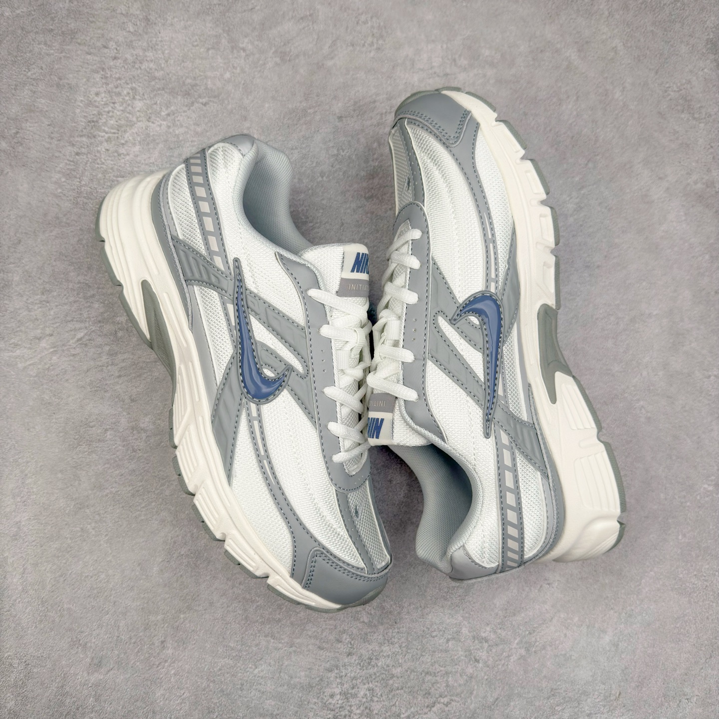 图片[3]-NK Initiator 创始者系列复古老爹鞋运动舒适复古网布合成革减震防滑耐磨低帮休闲跑步鞋 HQ1511-121 Ins爆火全新韩系古着风 回味经典 采用透气网眼鞋面和支撑覆盖层 自然运动设计的Phlyon中底用于缓冲 BRS 1000碳橡胶外底具有轻质柔韧性 牵引力和耐用性 尺码：36 36.5 37.5 38 38.5 39 40 40.5 41 42 42.5 43 44 45-选品中心