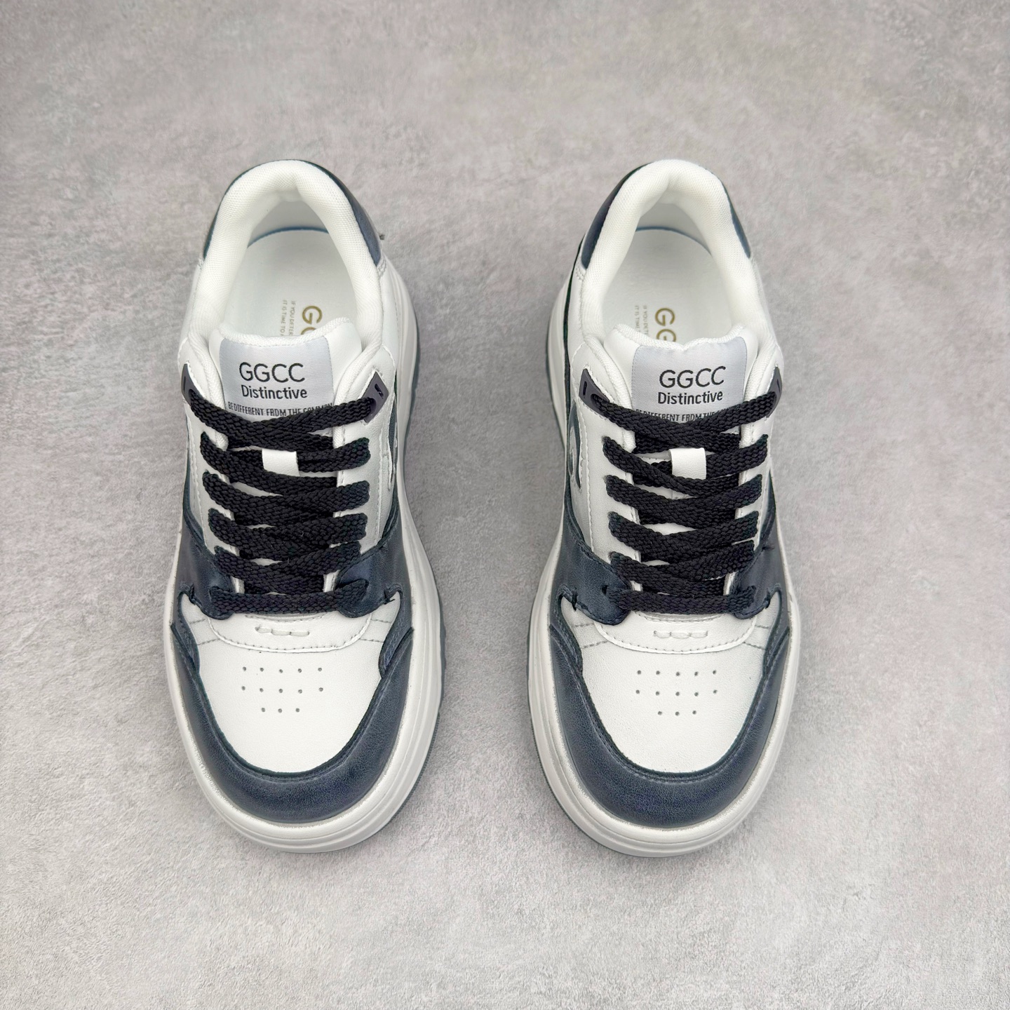 图片[2]-GG-CC白鹿同款老爹鞋 舒适百搭厚底春季新款女士休闲运动鞋系列 #广东大厂出品 完美细节 大长腿时髦look轻松定格 不费力展现率性氛围 酷帅机能风不规则设计大底 GGCC拼色造型设计 轻便舒适百搭 不管怎么搭都敲好看~ 尺码：35 36 37 38 39 40-选品中心