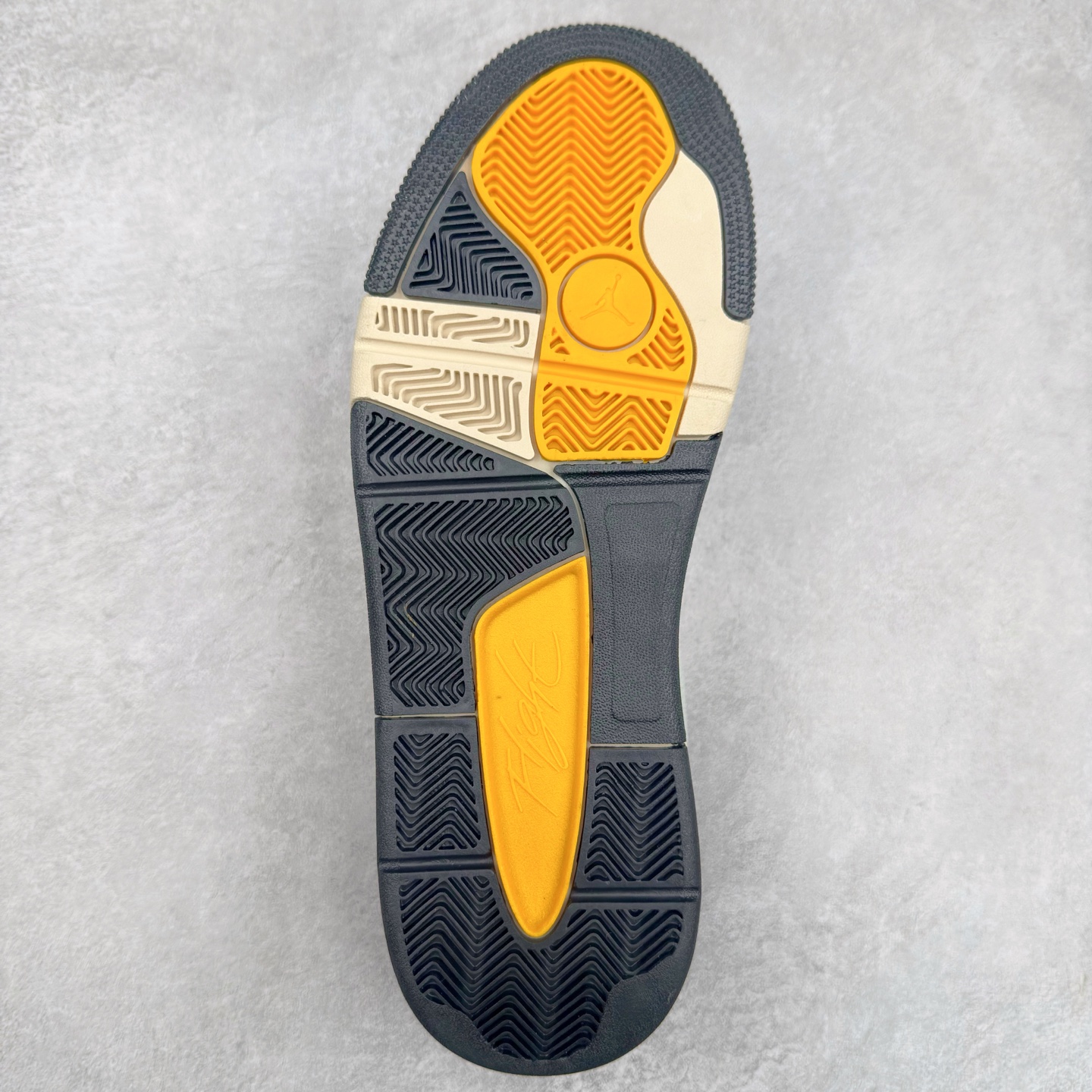 图片[9]-Jordan FLIGHT COURT AJ舒适百搭防滑耐磨低帮复古篮球鞋 IB8838-107 实拍调校N版已经零色差零失真 百分百还原实物色彩所见即所得 不存在货不对板色差等低级问题 选购参考实物拍摄 不混卖不参货 只用心做好货严格选品 承诺混一赔十 尺码：36 36.5 37.5 38 38.5 39 40 40.5 41 42 42.5 43 44 44.5 45-选品中心