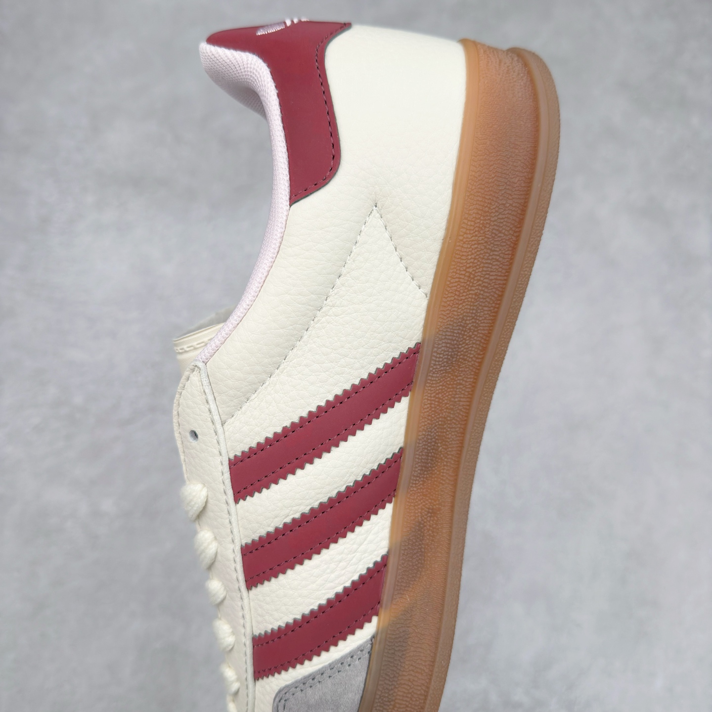 图片[7]-＃C2 AD Gazelle Indoor Trainers 羚羊内训系列低帮复古百搭休闲运动德训风板鞋 DM1234 90年代经典的复刻版！自60年代以足球训练鞋面世以来,Gazelle就以其经典设计席卷全球。1991年版本的复刻,再造经典Gazelle。采用皮革打造,搭配浊色细节,让这款经典更加简约。尺码：36 36⅔ 37⅓ 38 38⅔ 39⅓ 40 40⅔ 41⅓ 42 42⅔ 43⅓ 44⅓ 44⅔ 45-选品中心