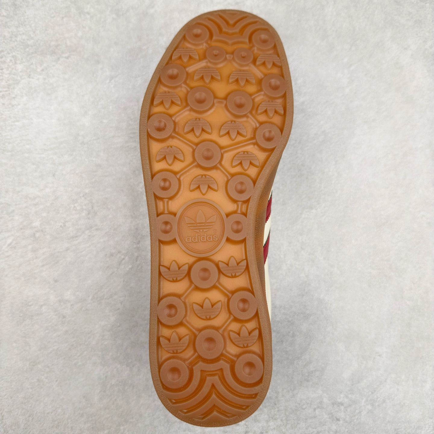 图片[9]-＃C2 AD Gazelle Indoor Trainers 羚羊内训系列低帮复古百搭休闲运动德训风板鞋 DM1234 90年代经典的复刻版！自60年代以足球训练鞋面世以来,Gazelle就以其经典设计席卷全球。1991年版本的复刻,再造经典Gazelle。采用皮革打造,搭配浊色细节,让这款经典更加简约。尺码：36 36⅔ 37⅓ 38 38⅔ 39⅓ 40 40⅔ 41⅓ 42 42⅔ 43⅓ 44⅓ 44⅔ 45-选品中心