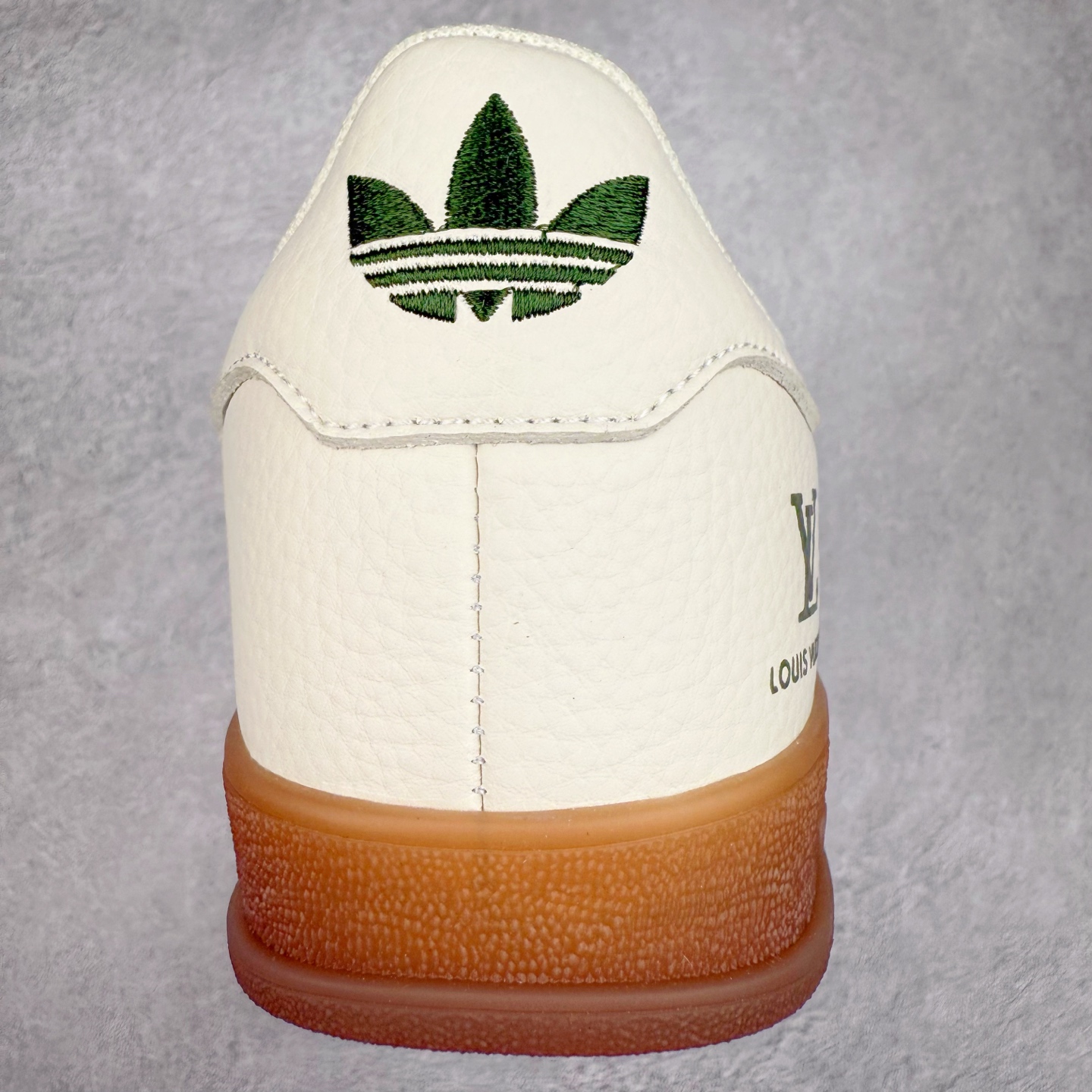 图片[8]-＃C2 AD Gazelle Indoor Trainers 羚羊内训系列低帮复古百搭休闲运动德训风板鞋 DM1234 90年代经典的复刻版！自60年代以足球训练鞋面世以来,Gazelle就以其经典设计席卷全球。1991年版本的复刻,再造经典Gazelle。采用皮革打造,搭配浊色细节,让这款经典更加简约。尺码：36 36⅔ 37⅓ 38 38⅔ 39⅓ 40 40⅔ 41⅓ 42 42⅔ 43⅓ 44⅓ 44⅔ 45-选品中心