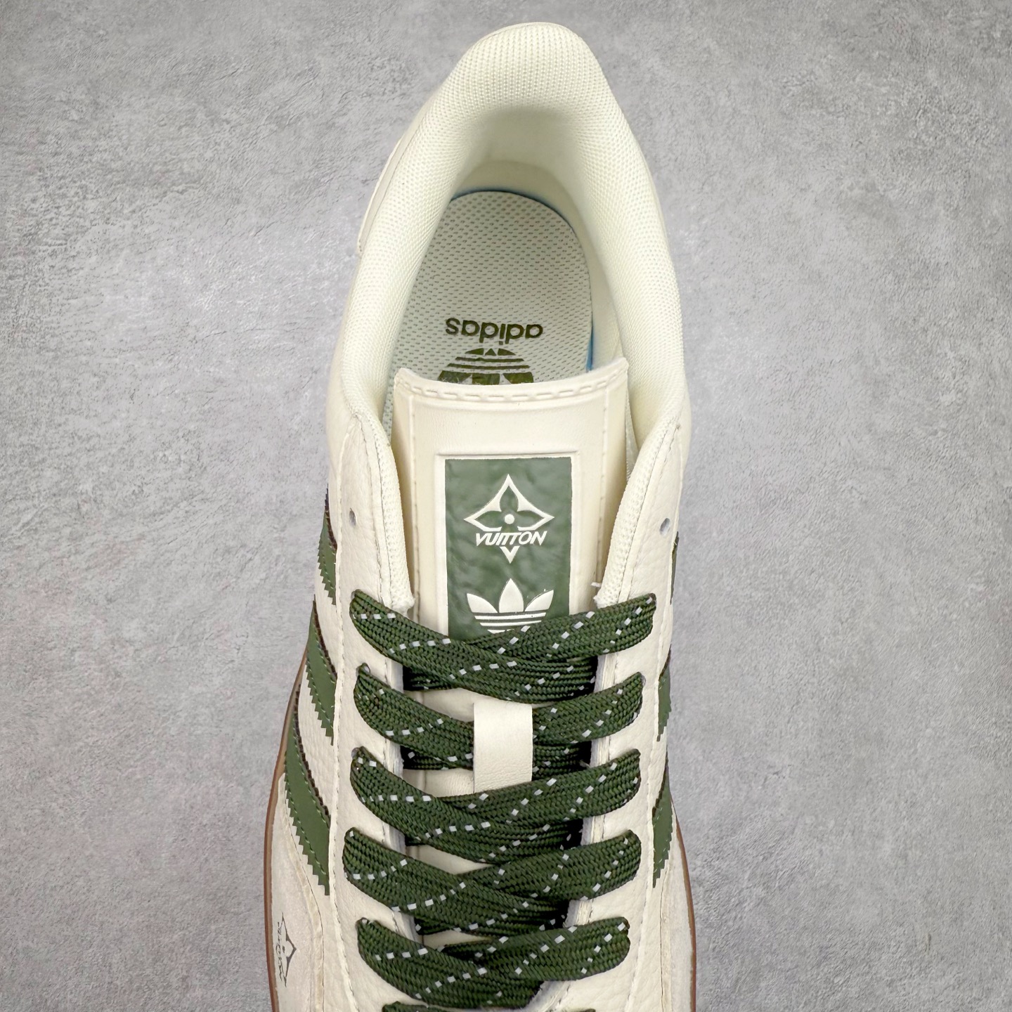 图片[5]-＃C2 AD Gazelle Indoor Trainers 羚羊内训系列低帮复古百搭休闲运动德训风板鞋 DM1234 90年代经典的复刻版！自60年代以足球训练鞋面世以来,Gazelle就以其经典设计席卷全球。1991年版本的复刻,再造经典Gazelle。采用皮革打造,搭配浊色细节,让这款经典更加简约。尺码：36 36⅔ 37⅓ 38 38⅔ 39⅓ 40 40⅔ 41⅓ 42 42⅔ 43⅓ 44⅓ 44⅔ 45-选品中心